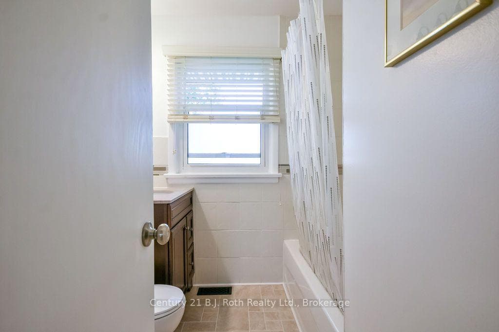 449 Irwin Street photo 12