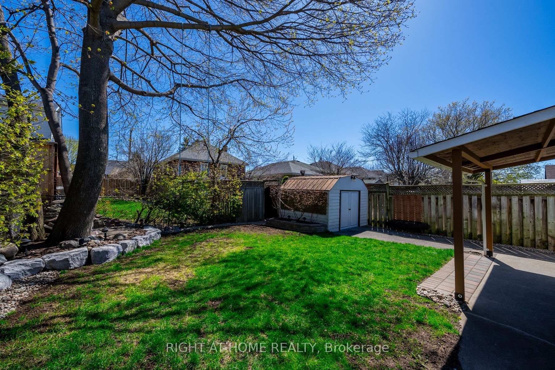 271 Drew Street photo 26