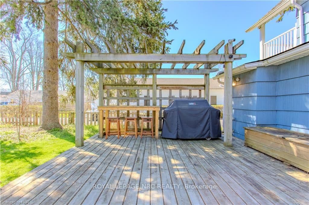 391 CAMBRIDGE Road photo 26