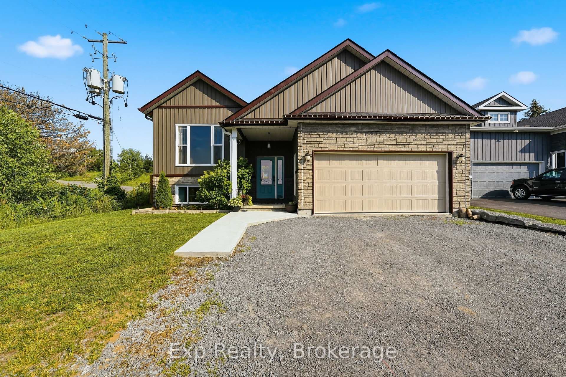 818 Palace Road photo 1