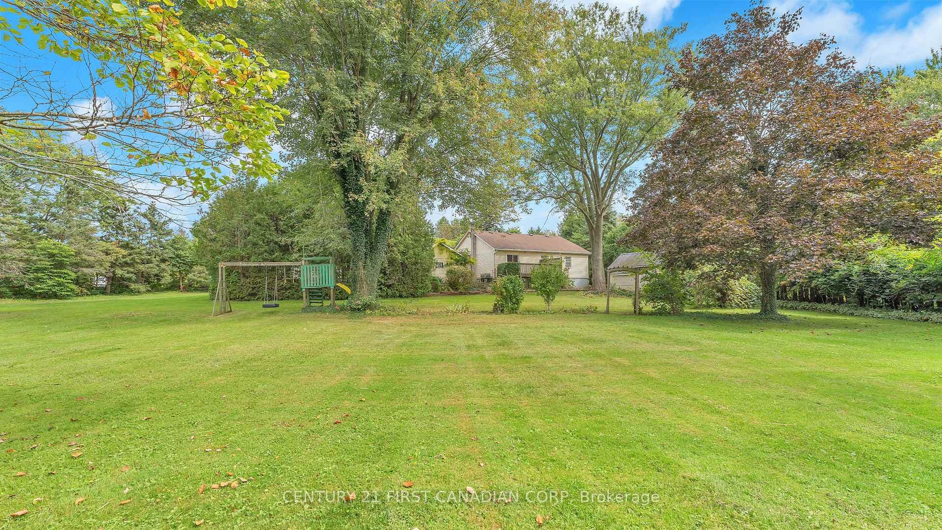 8371 Longwoods Road photo 22