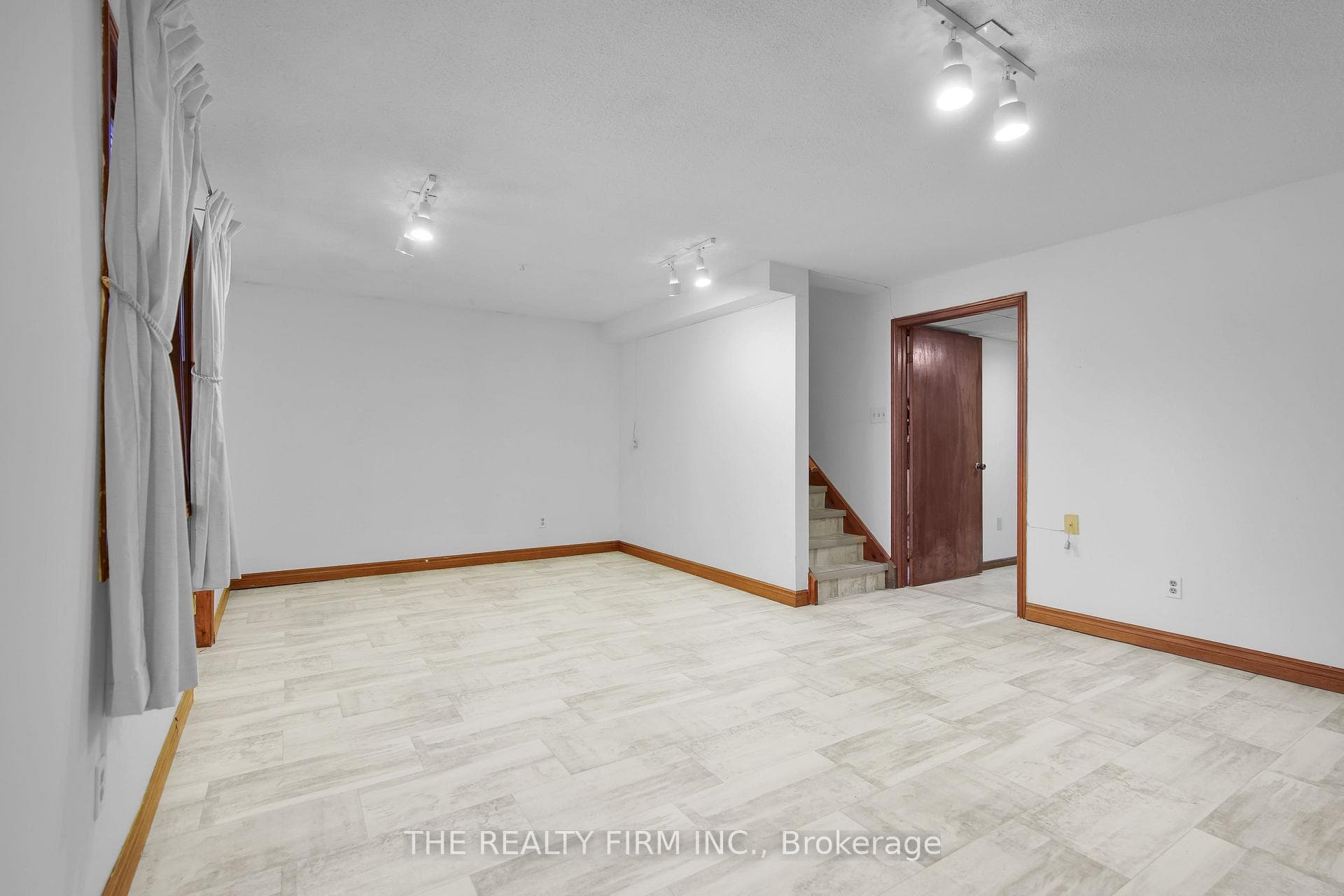 30 Forward Avenue Unit 7 photo 27