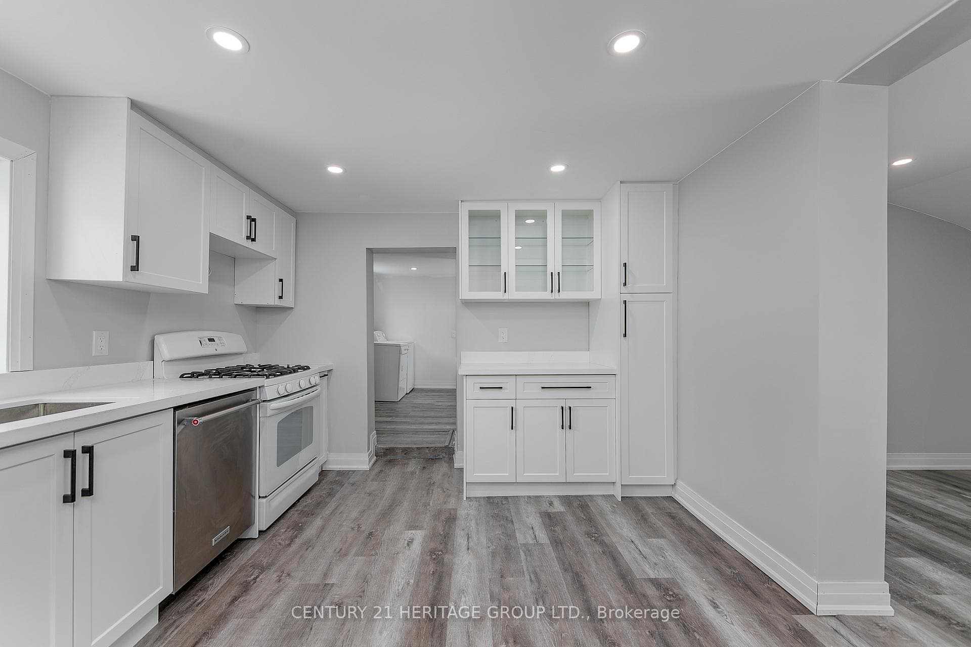 144 Queen Street photo 12
