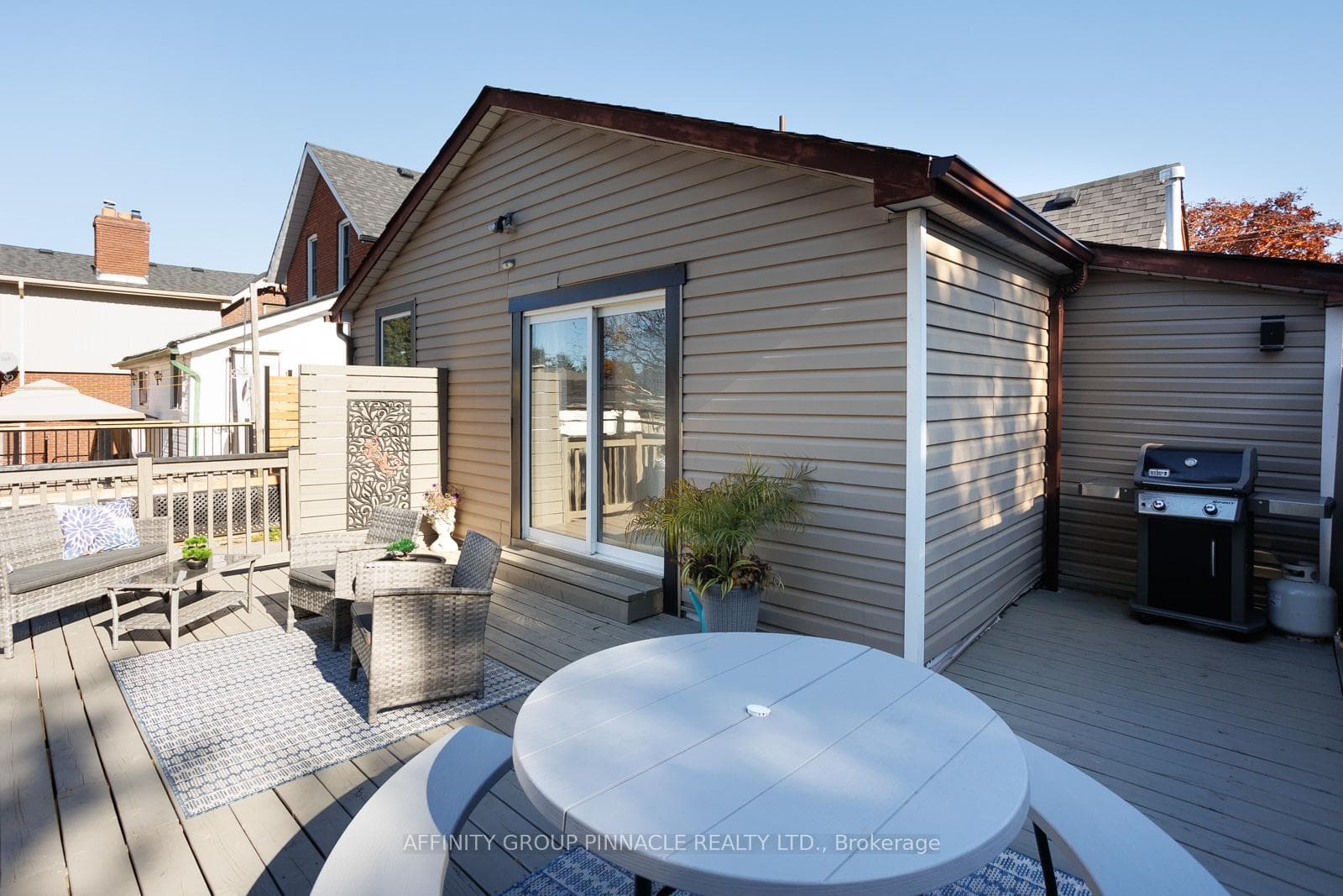 195 William Street photo 36