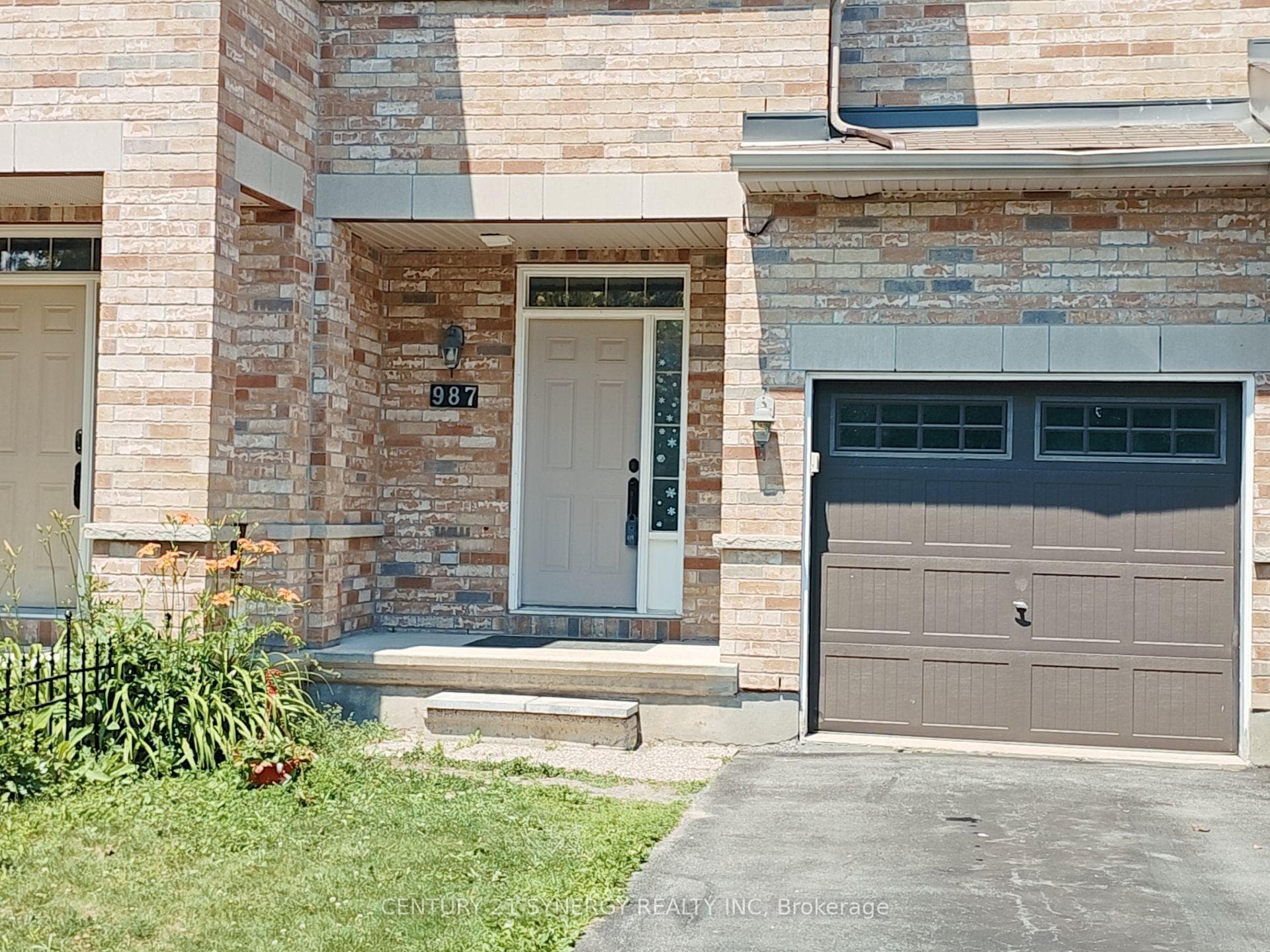 987 Klondike Road photo 2