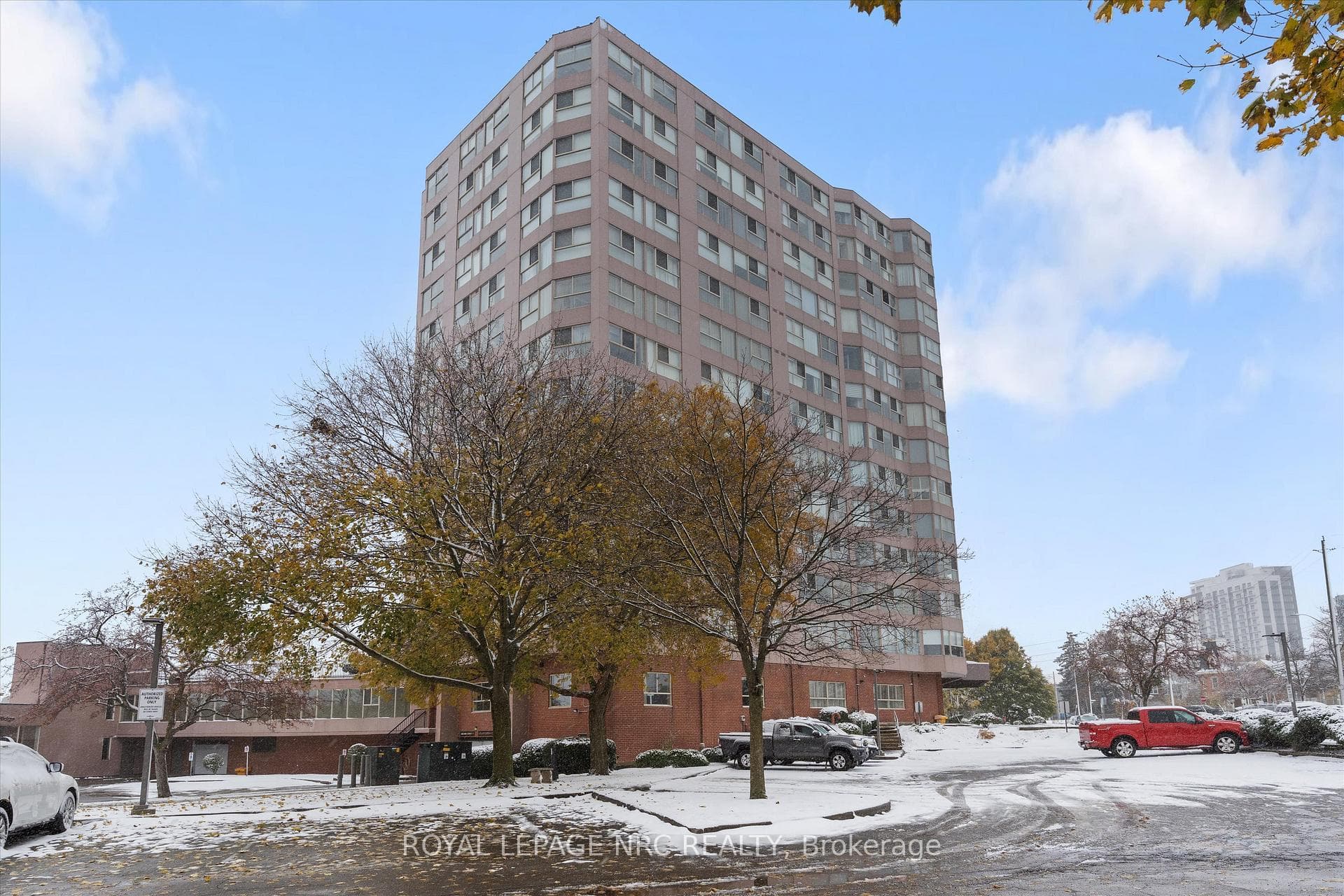 7 Gale Crescent Unit 901 photo 38