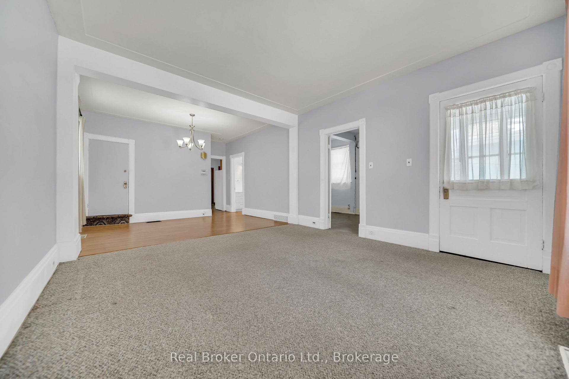 141 Samuel Street photo 5