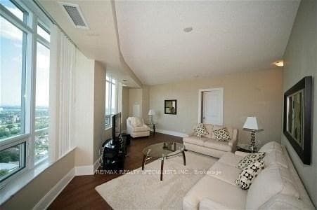 330 Burnhamthorpe Road Unit 3207 photo 11