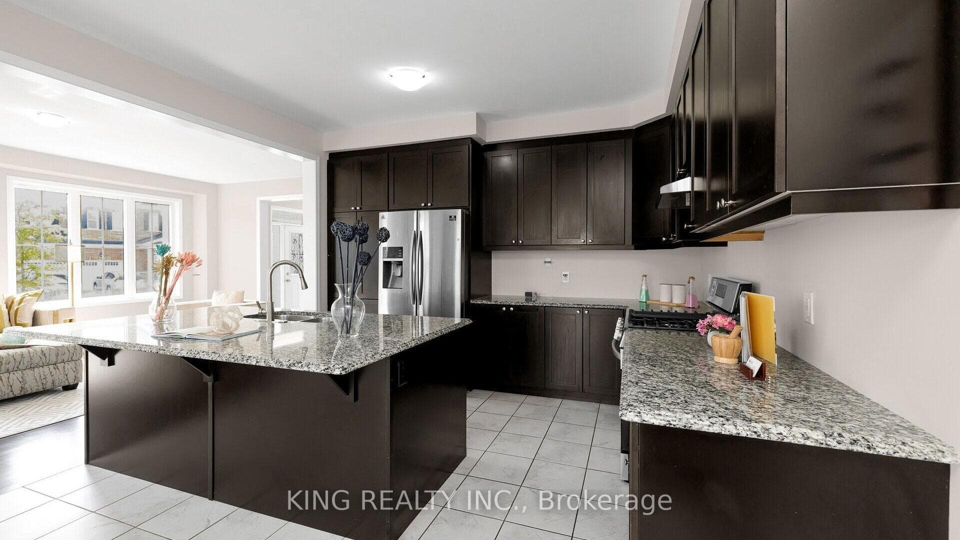 44 Wannamaker Crescent photo 17