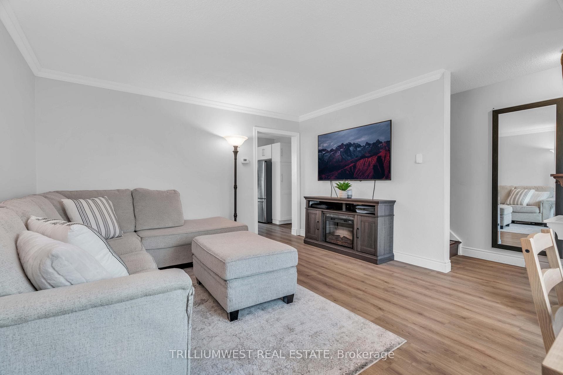 186 Pinedale Drive photo 7