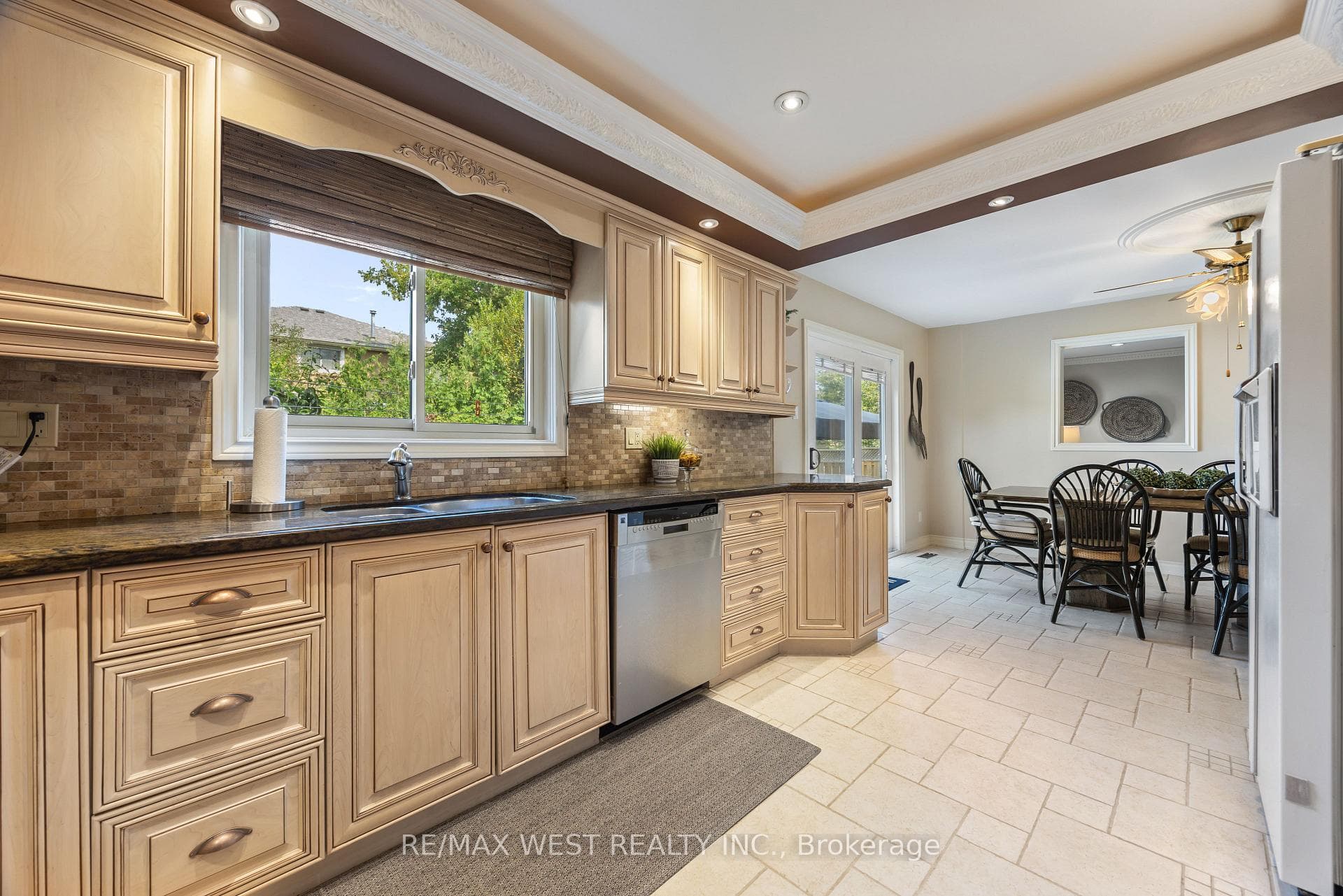 38 Addison Street photo 13