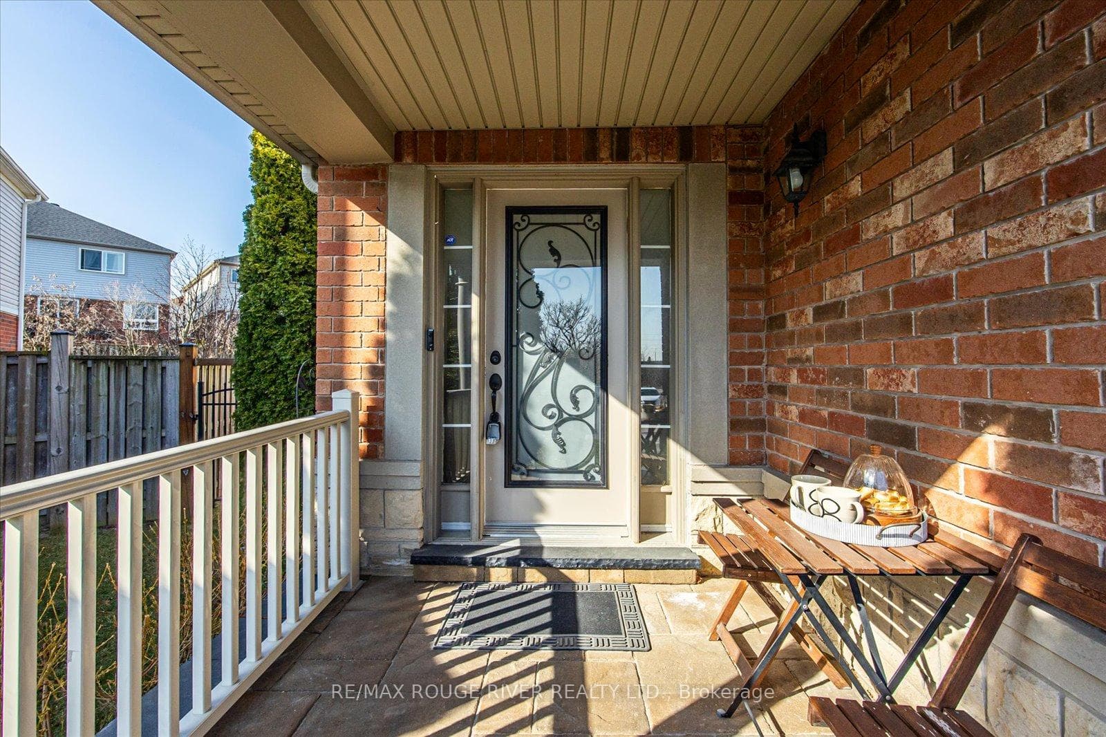 6 Waldron Court photo 2