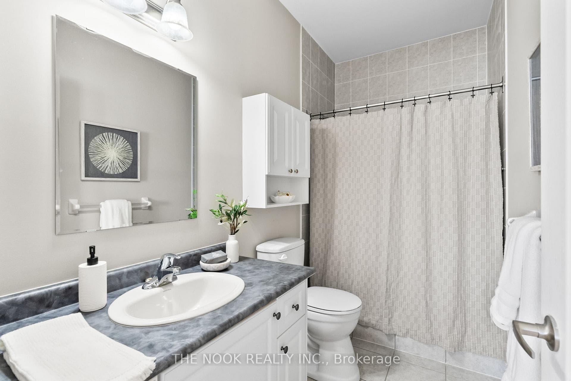 6 Milner Court photo 28