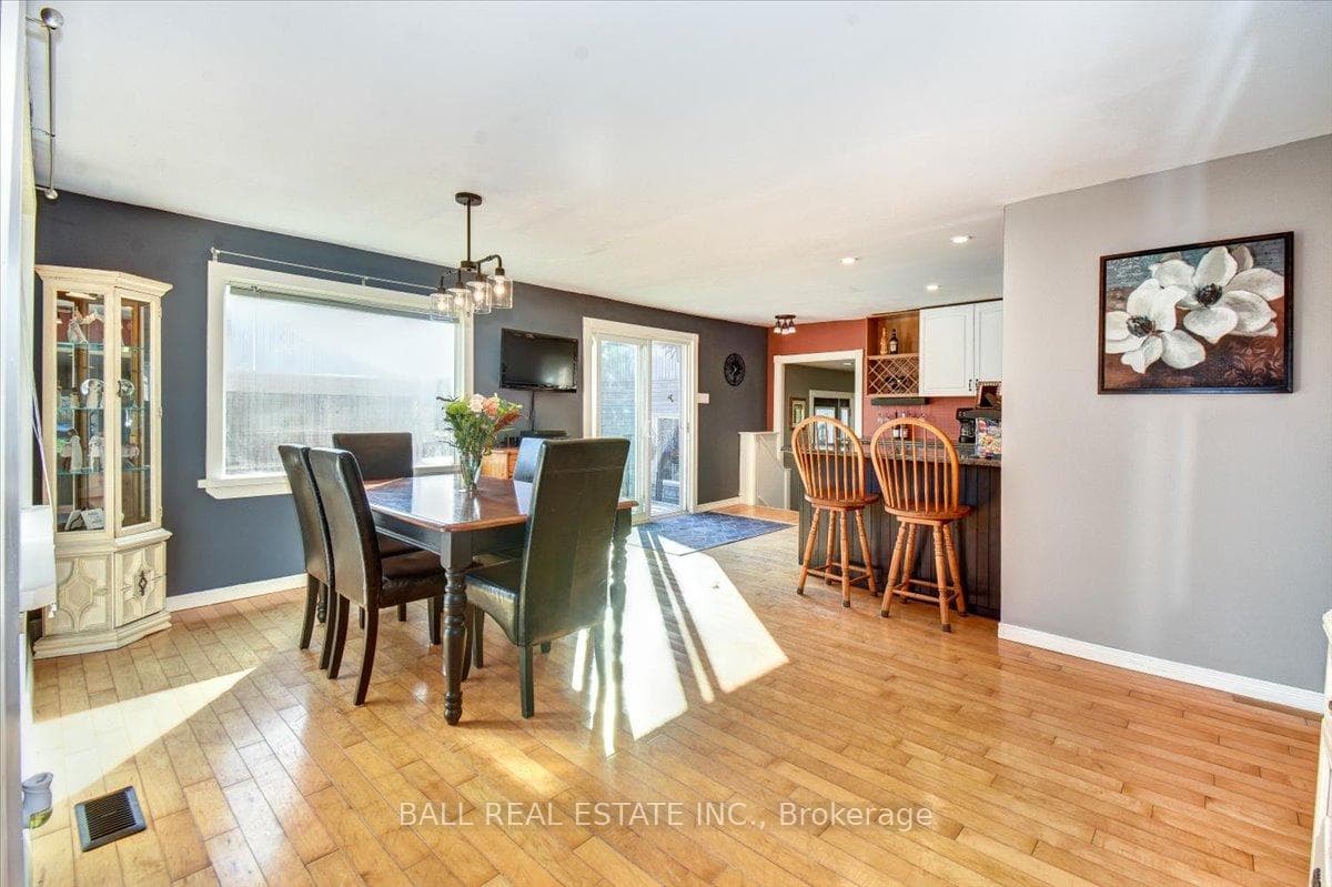 601 Airport Road photo 25