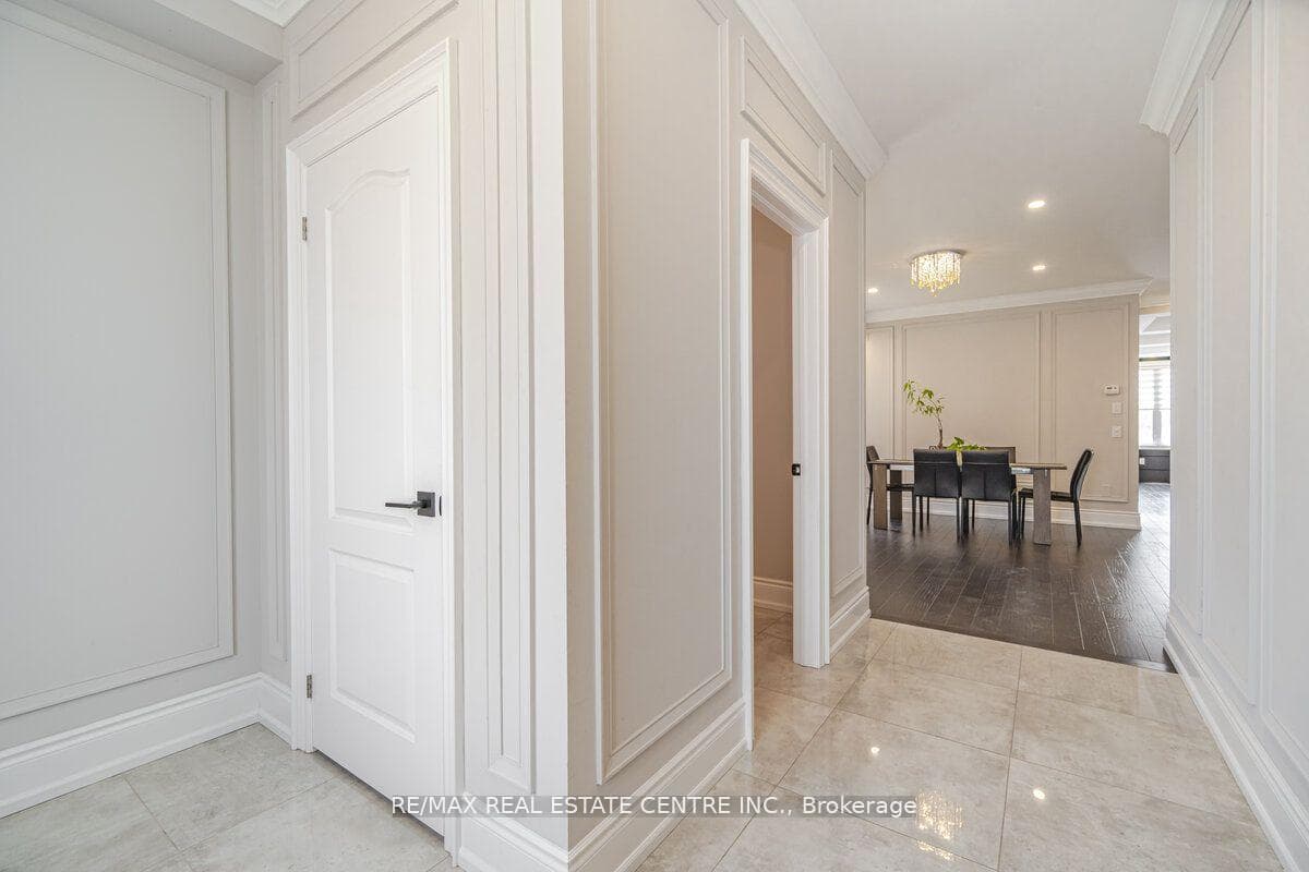 34 HAMILTON Court photo 5