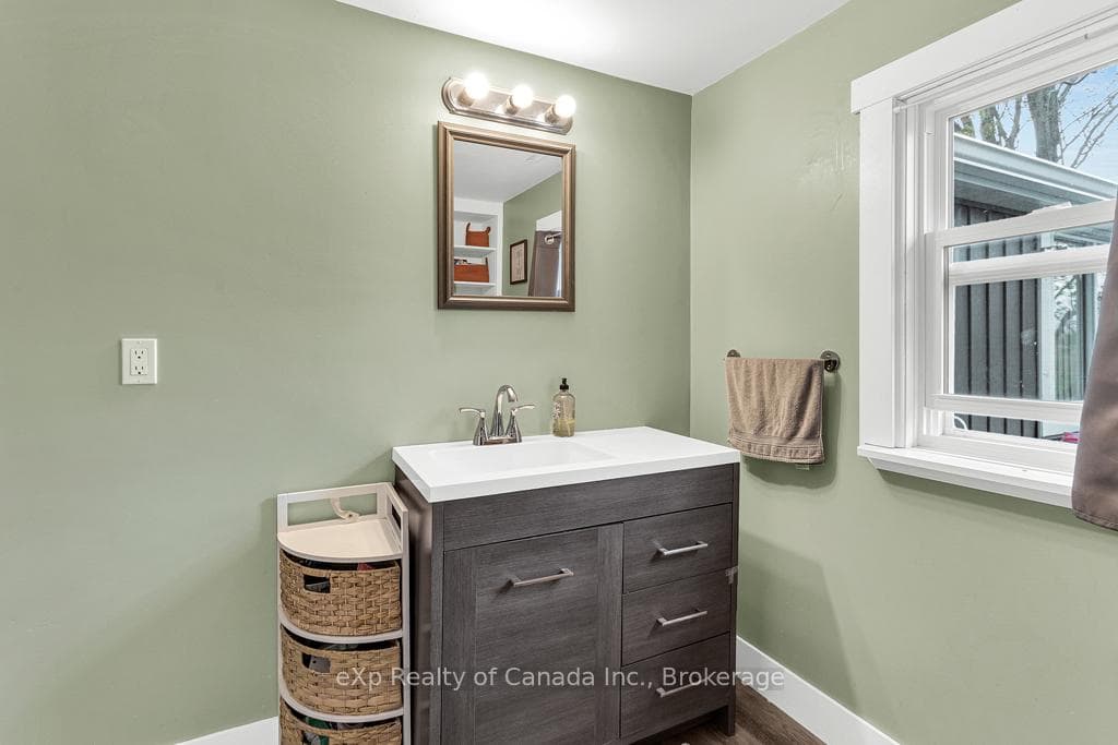 456 John Street photo 23