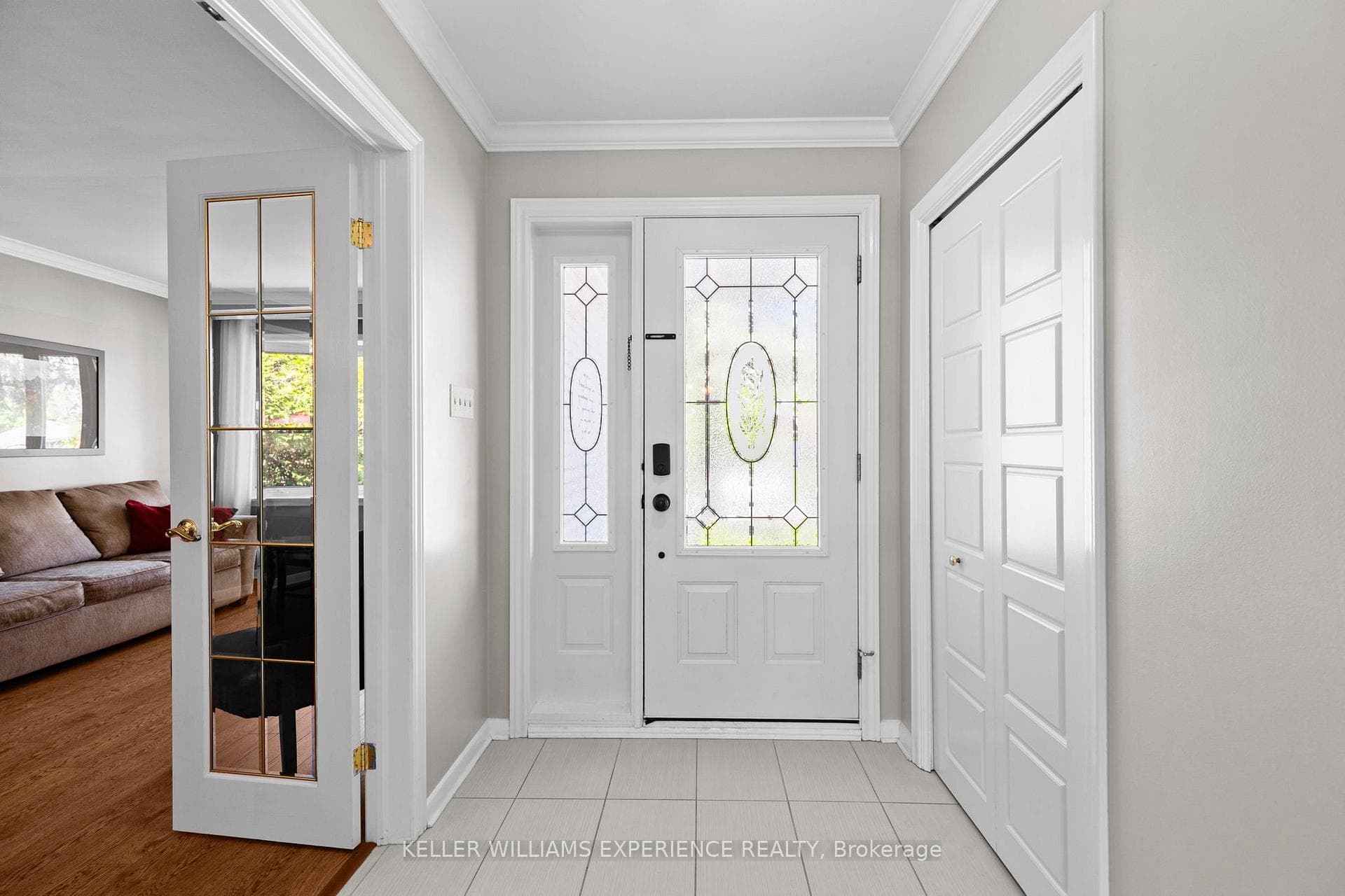 27 Ottaway Avenue photo 4