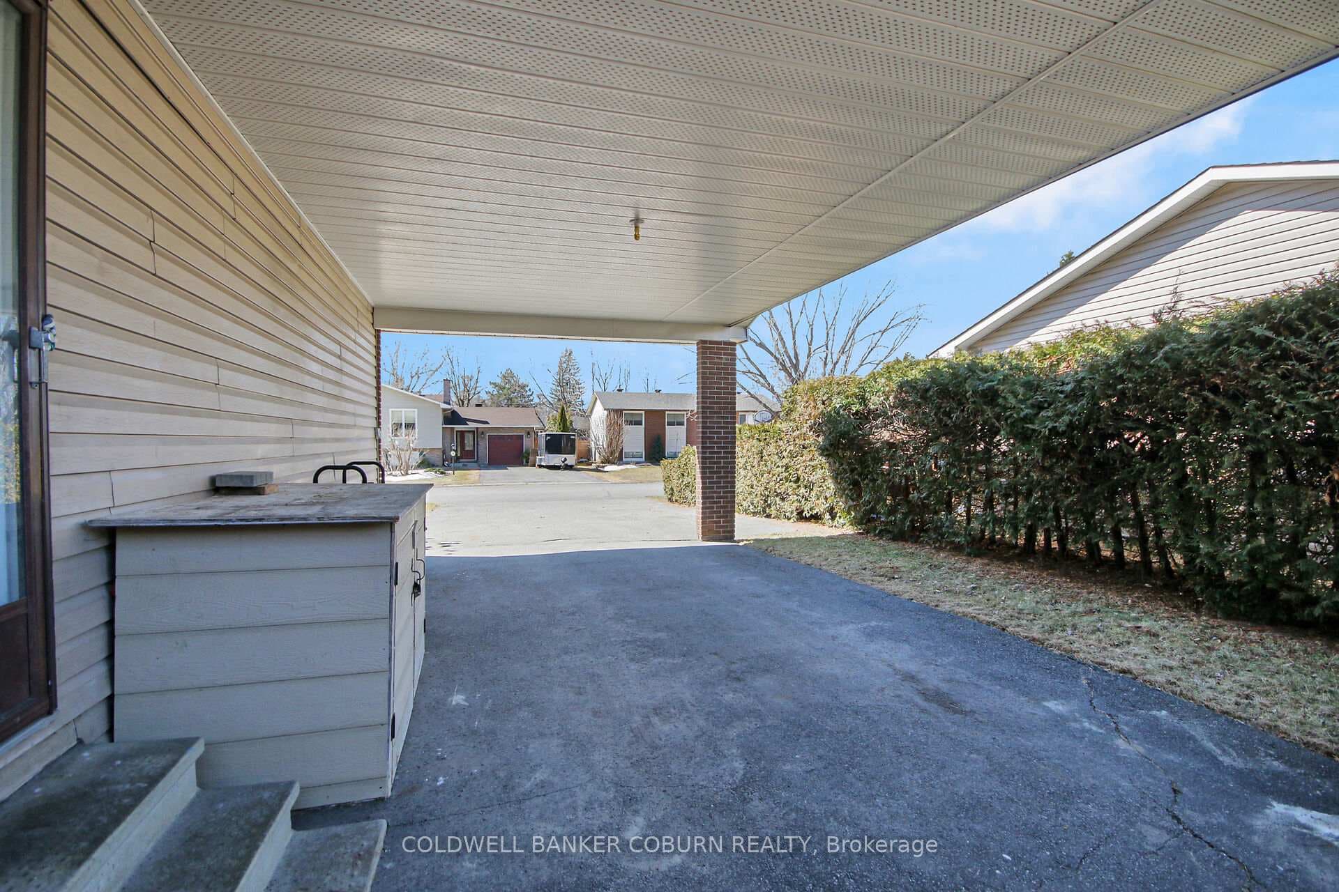 31 ORMSBY Drive photo 38