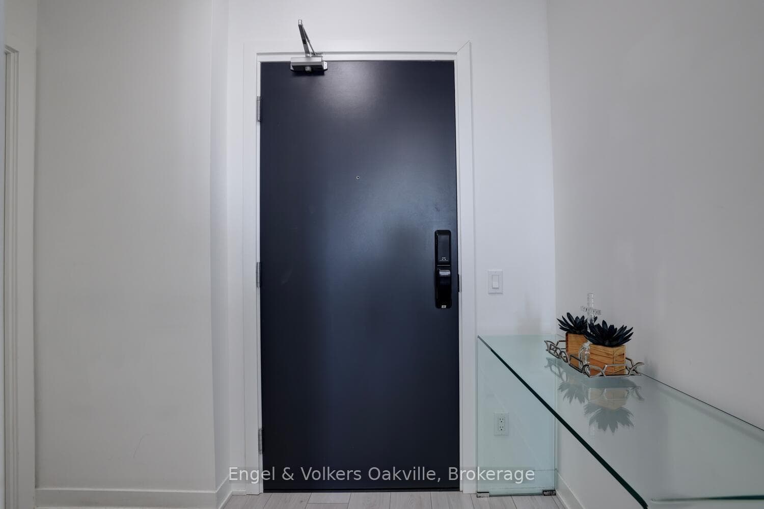 405 Dundas Street Unit 307 photo 8