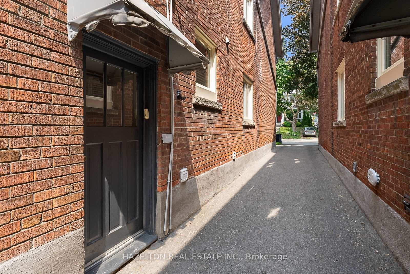 side entry/driveway
