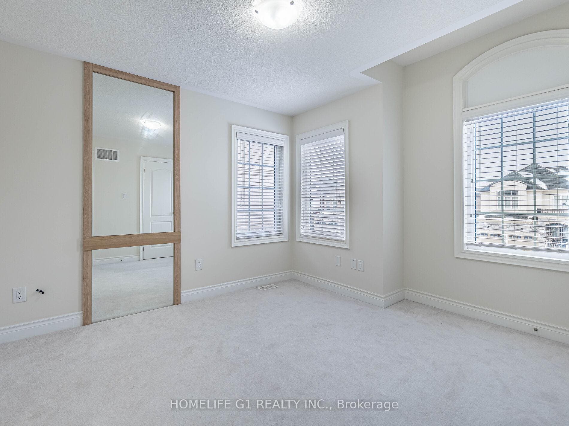 8 VETCH Street photo 33