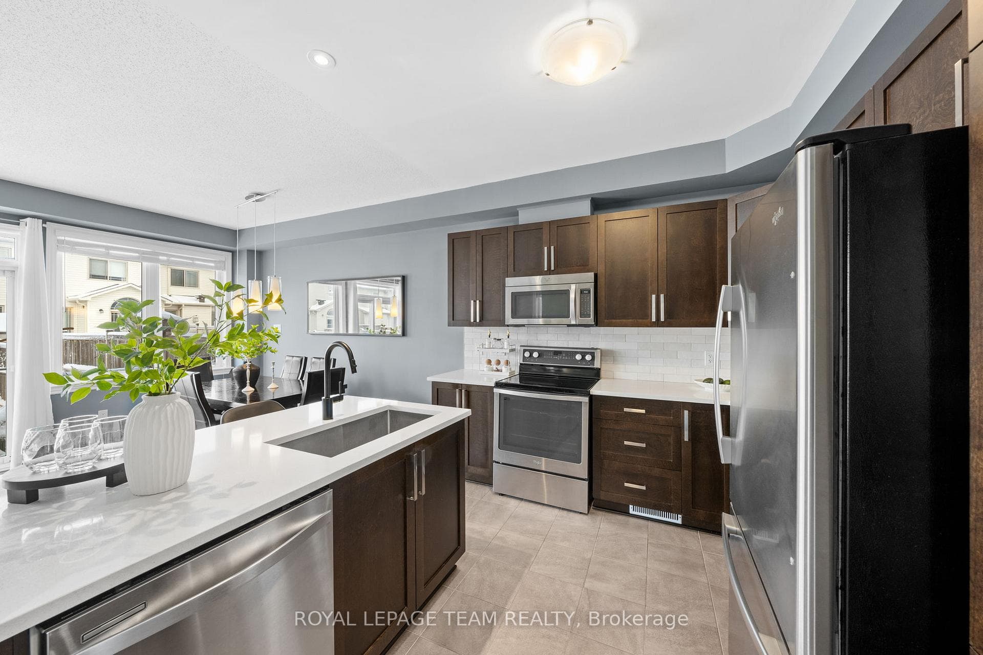 630 Moorpark Avenue photo 14