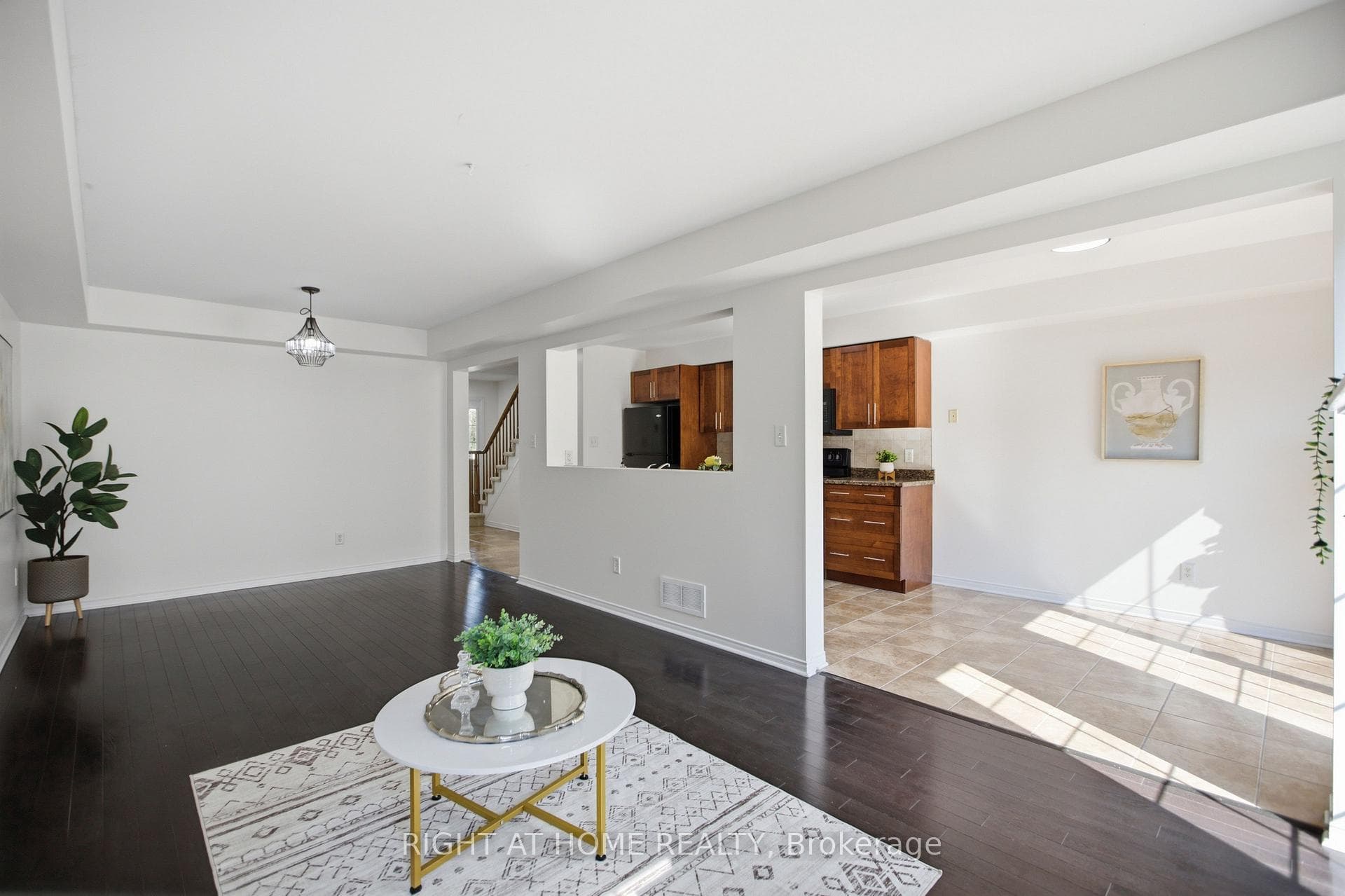 644 Kilbirnie Drive photo 12