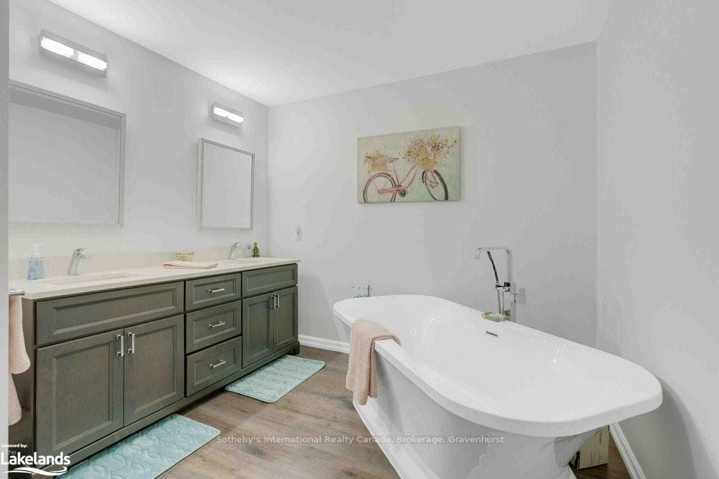 190 FOREST GLEN Drive photo 20