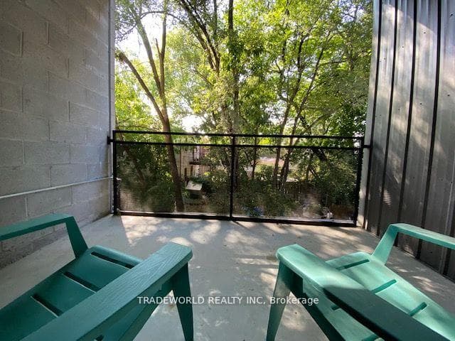 862 Pape Avenue Unit 5 photo 11