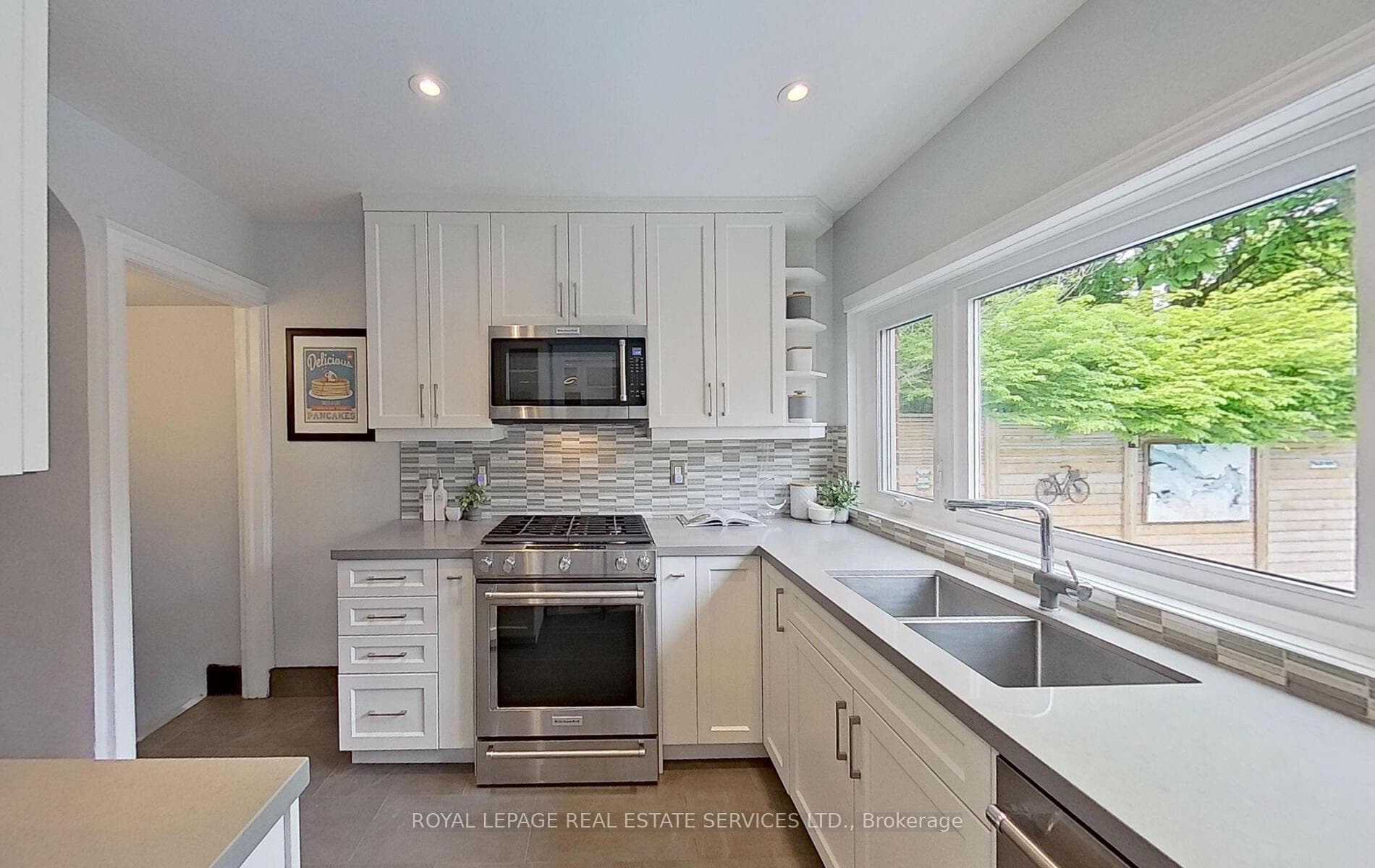 Fully renovated kitchen