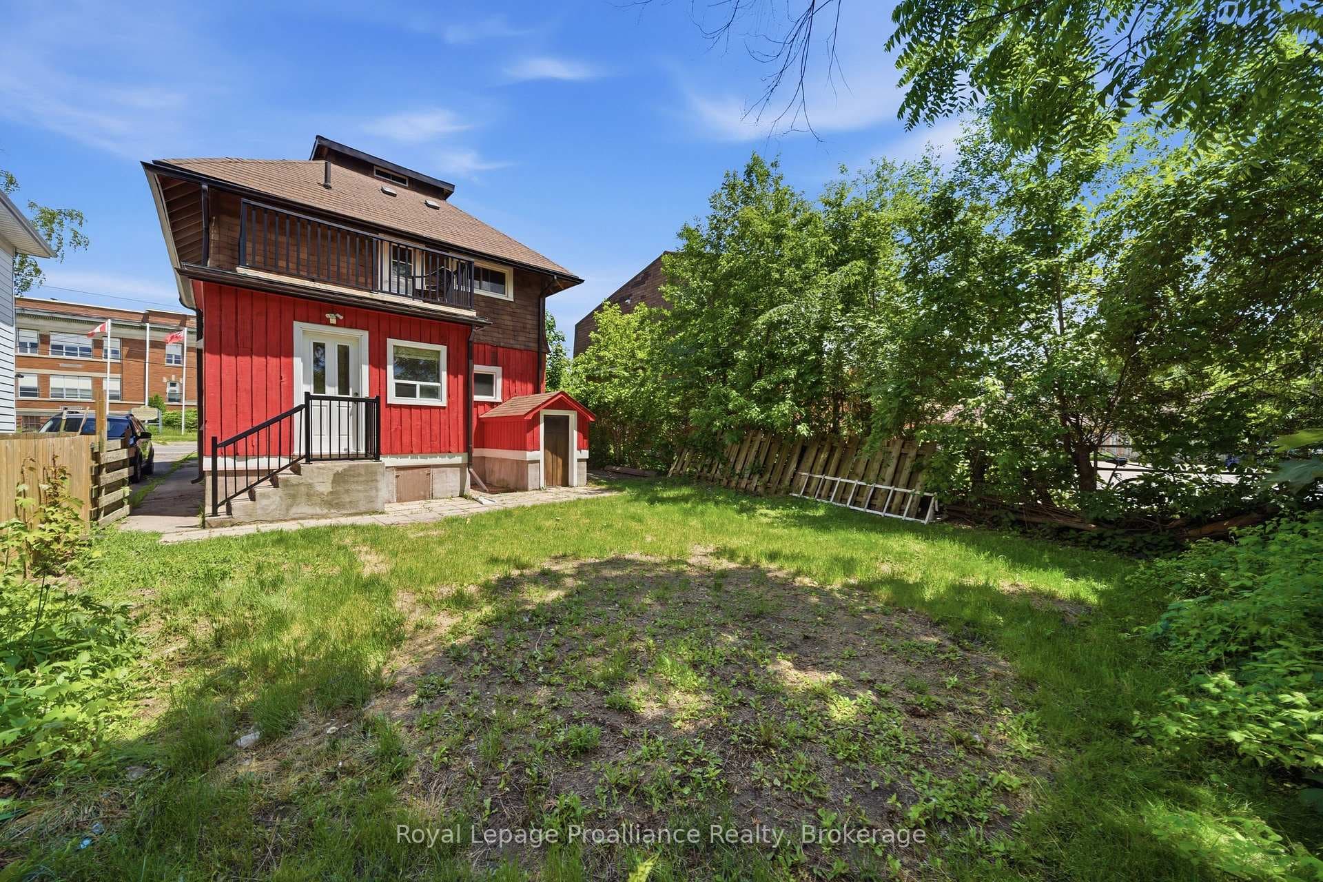 82 Marmora Street photo 46