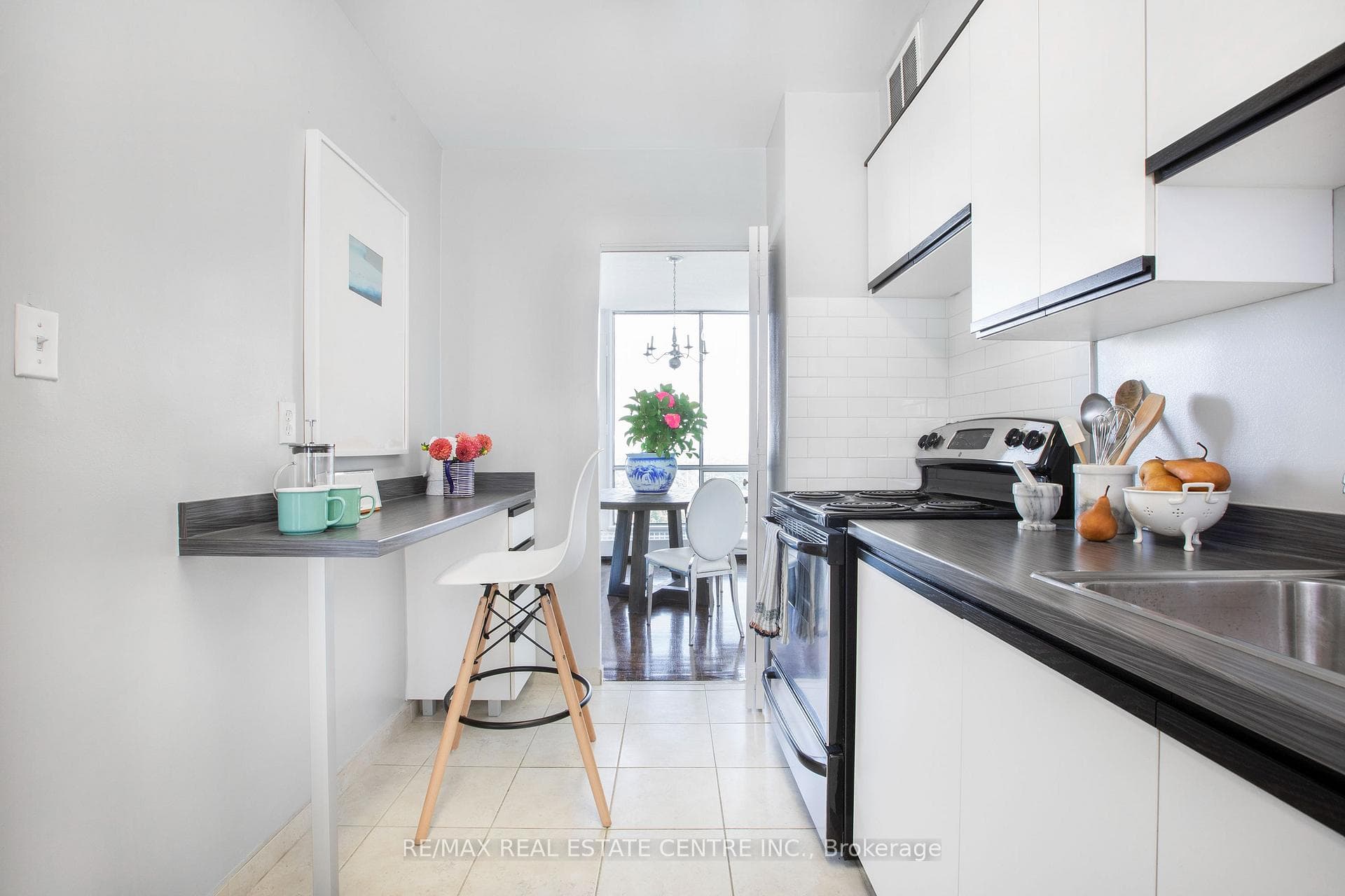 50 Graydon Hall Drive Unit 1009 photo 10