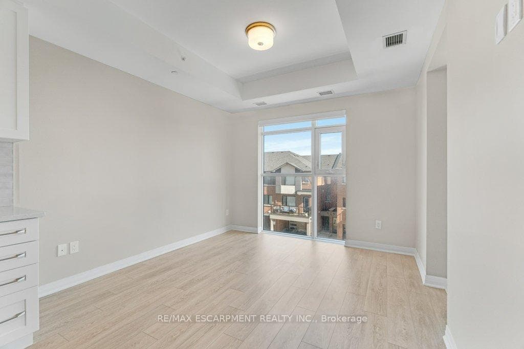 480 Gordon Krantz Avenue Unit 303 photo 16
