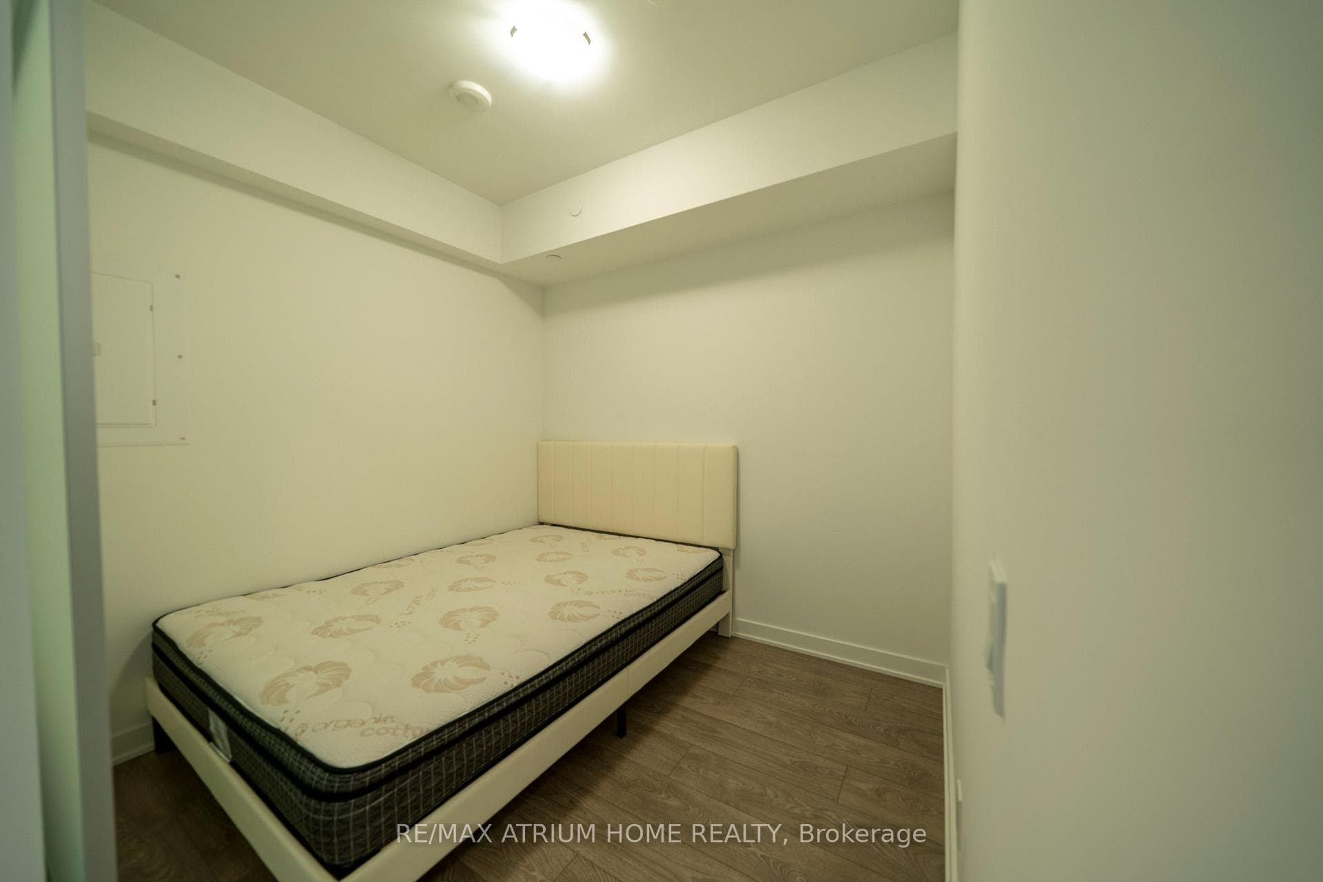 543 Richmond Street Unit 725 photo 4