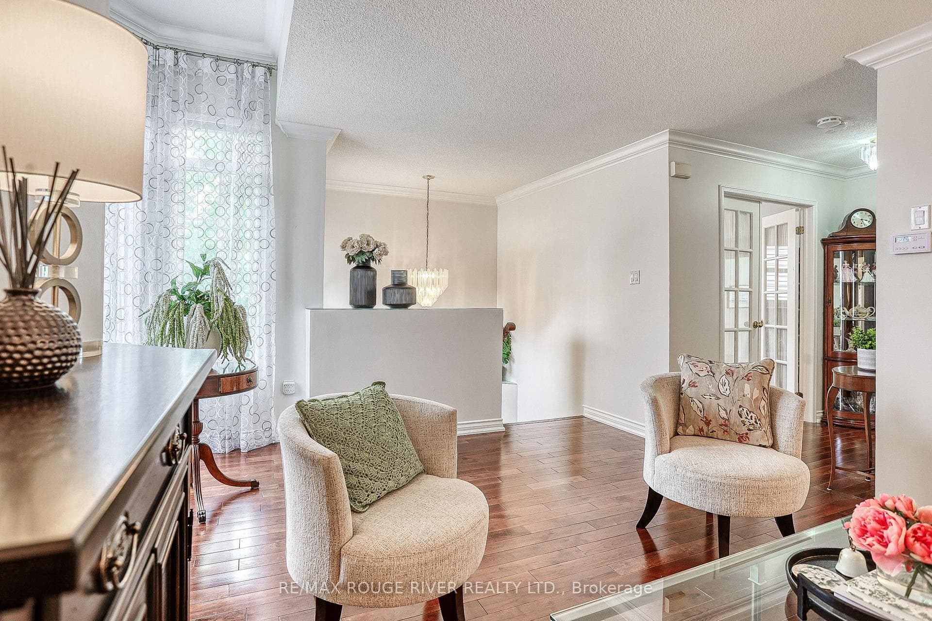 52 Abernethy Crescent photo 7