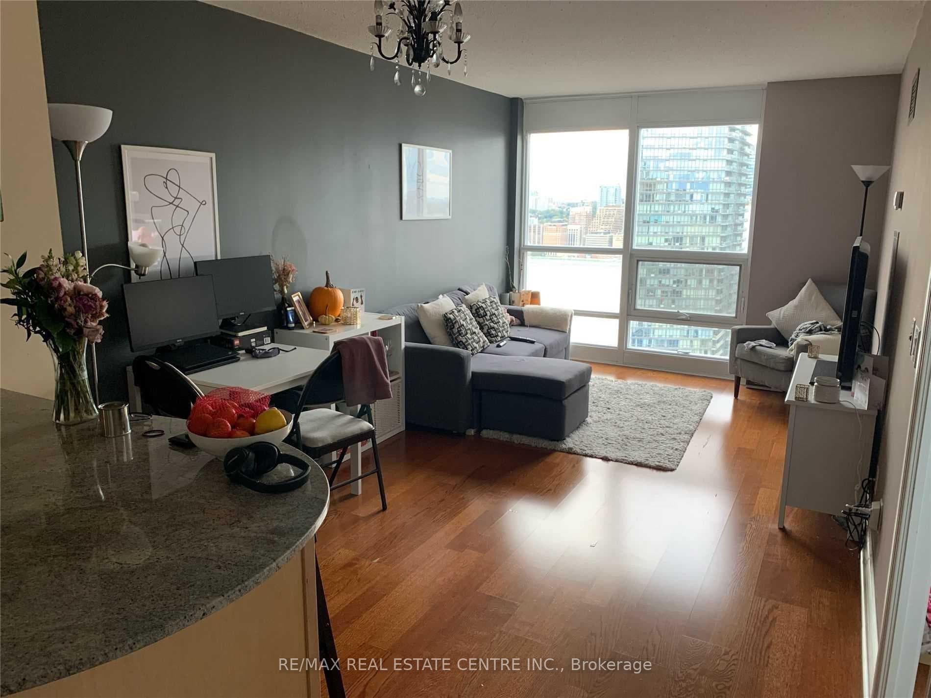 763 Bay Street Unit 4012 photo 13