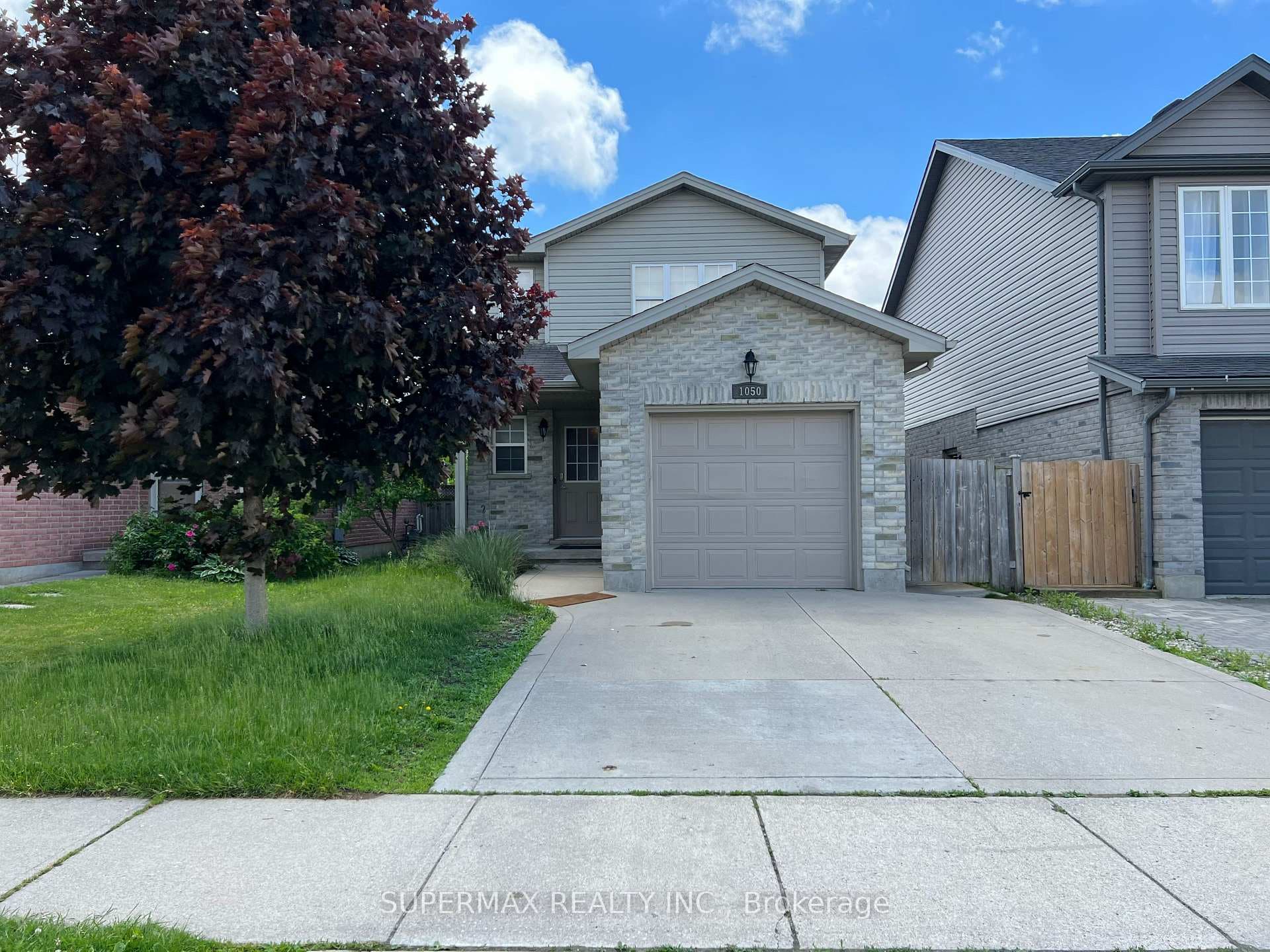 1050 Kimball Crescent Unit Upper Unit photo 1