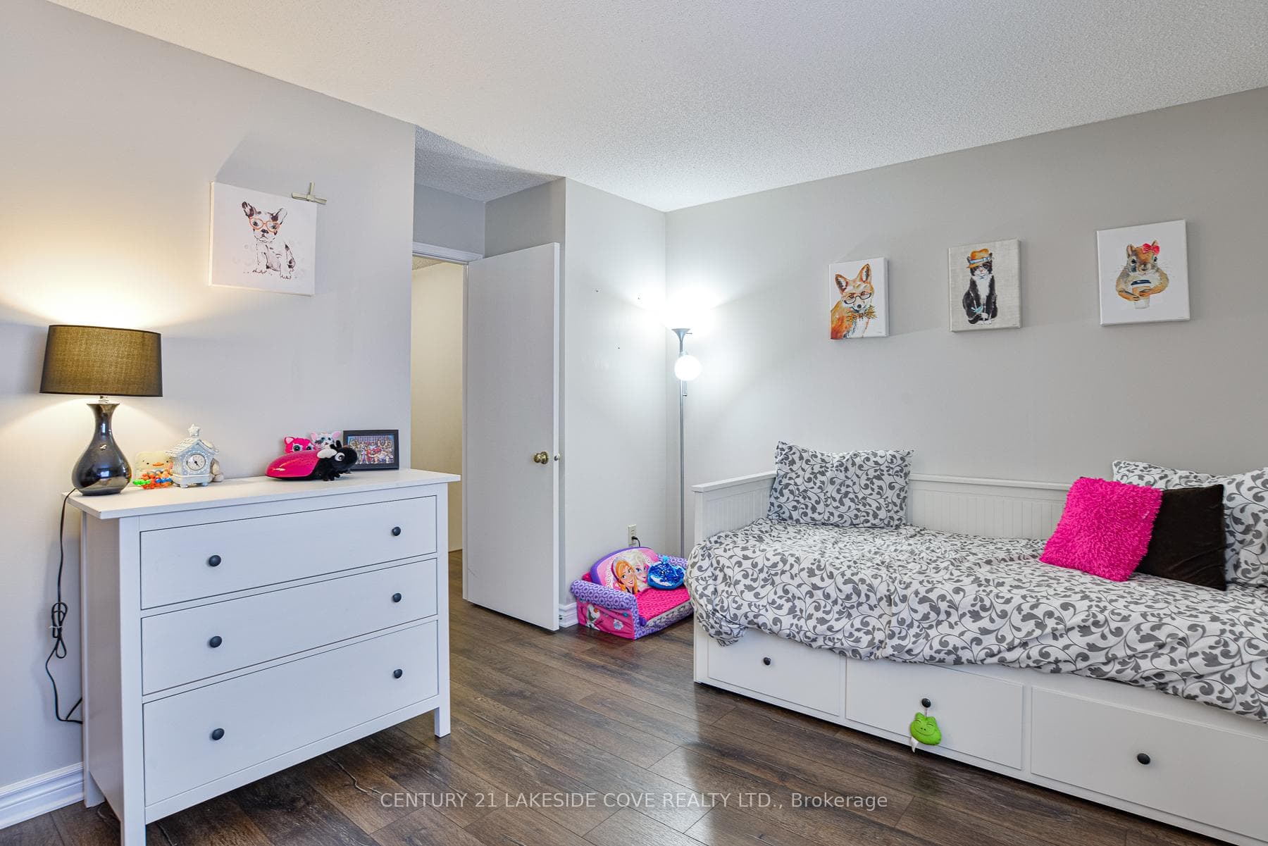 Upper Bedroom