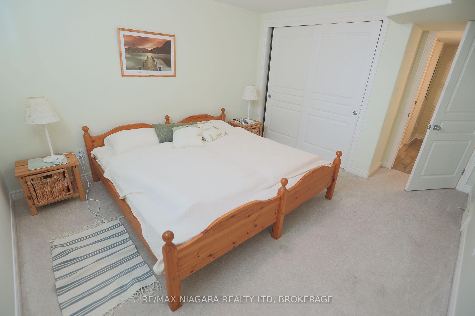 3334 Dustan Street photo 24