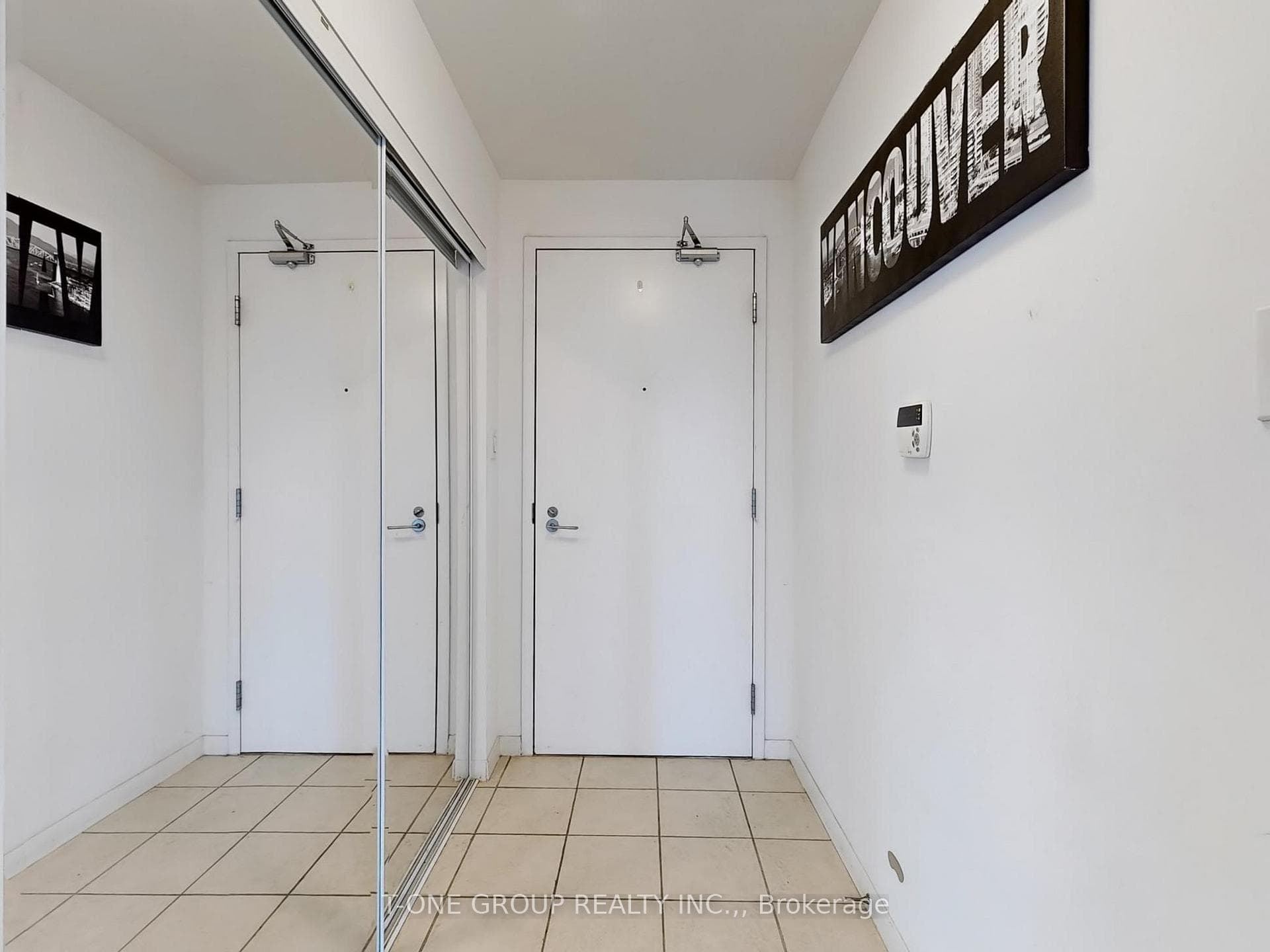 38 Grenville Street Unit 2503 photo 8
