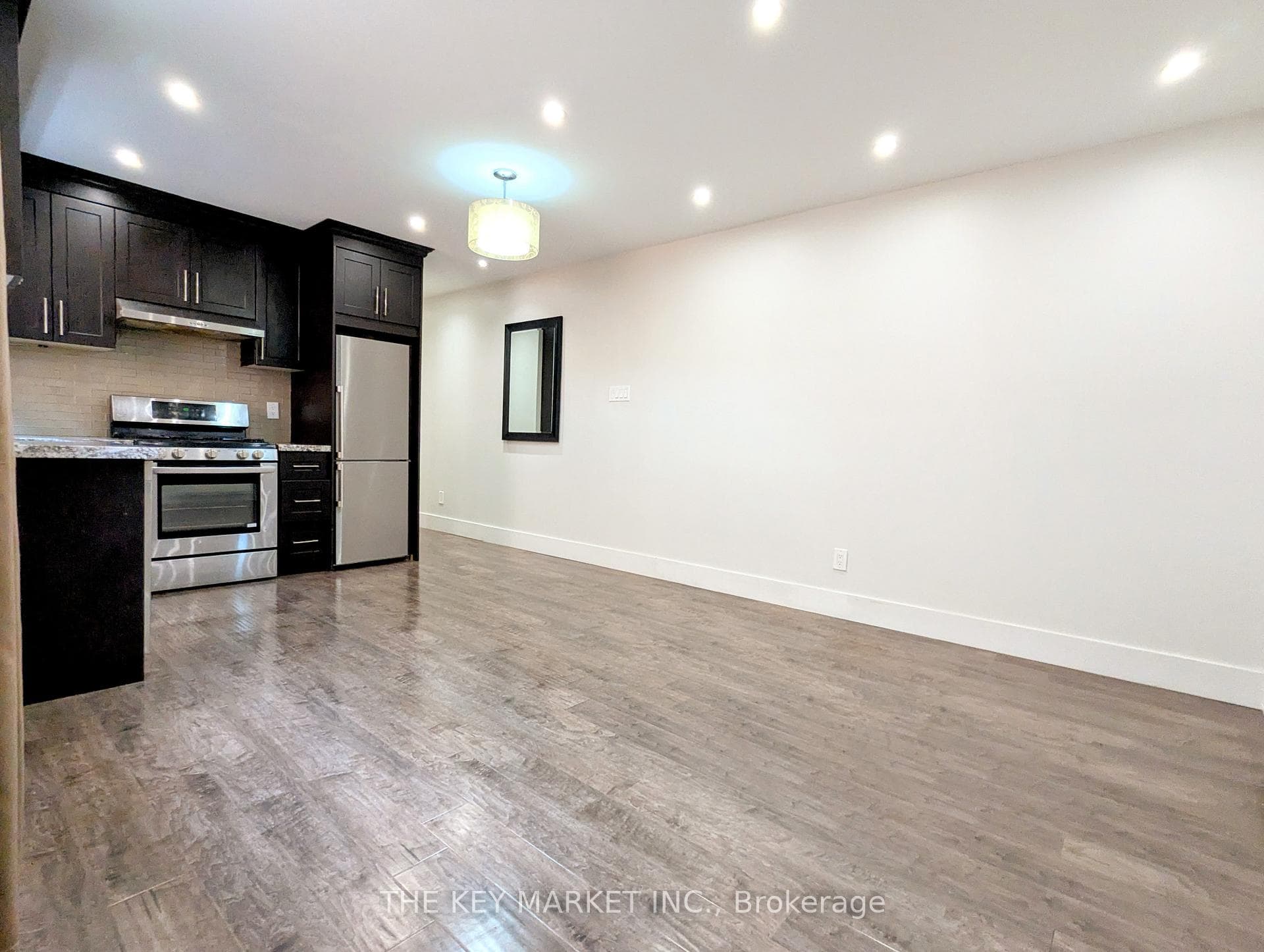 211 St Clements Avenue Unit 2 photo 9