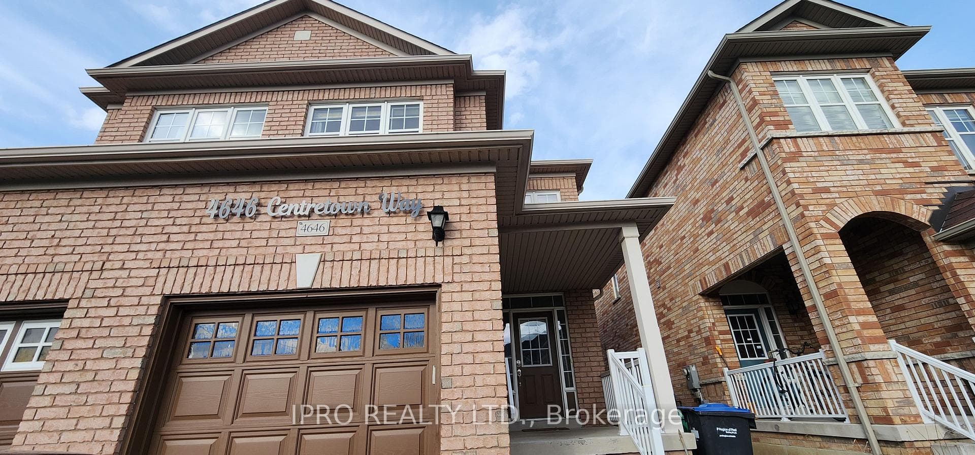 4646 Centretown Way photo 1