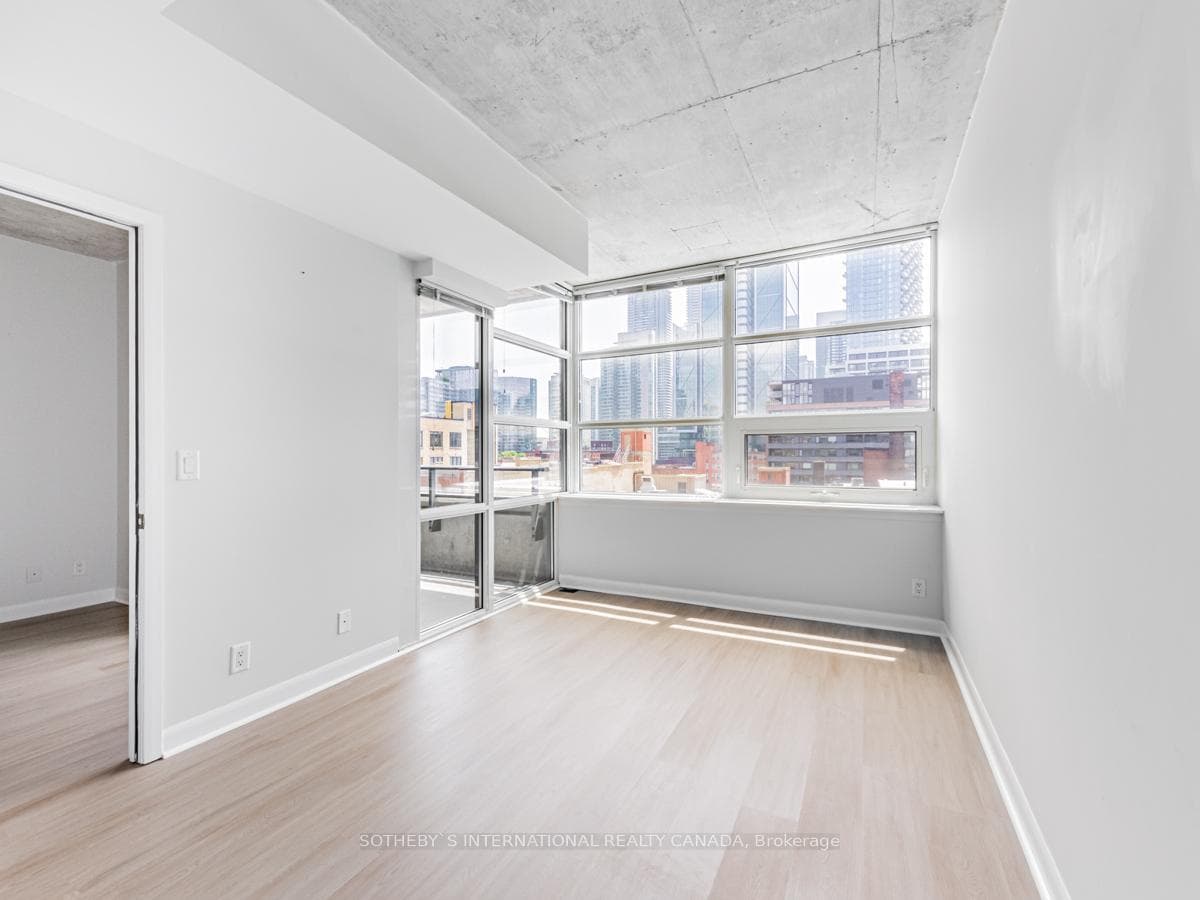 478 King Street Unit 609 photo 17