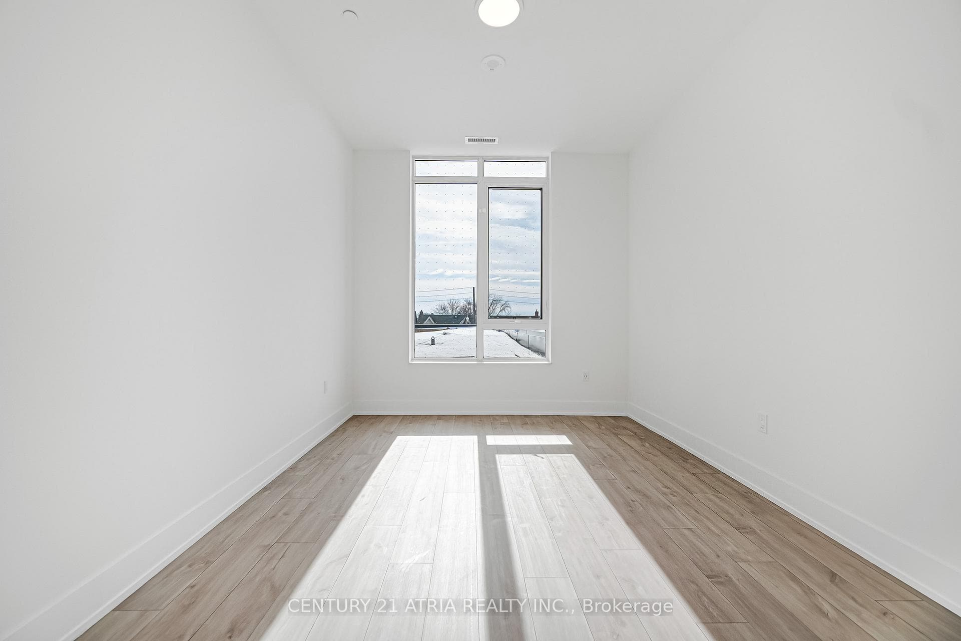 858 Dupont Street Unit 203 photo 20