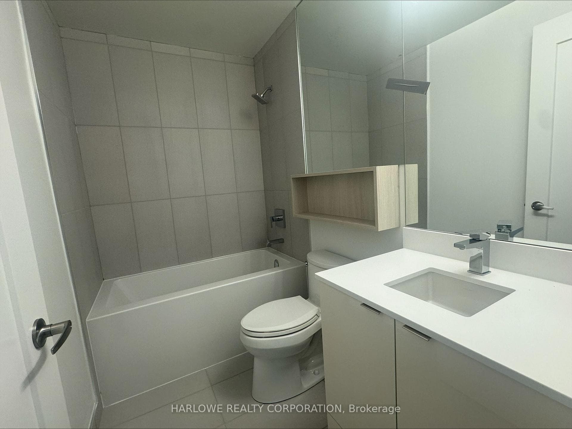 70 Princess Street Unit 2506 E photo 8