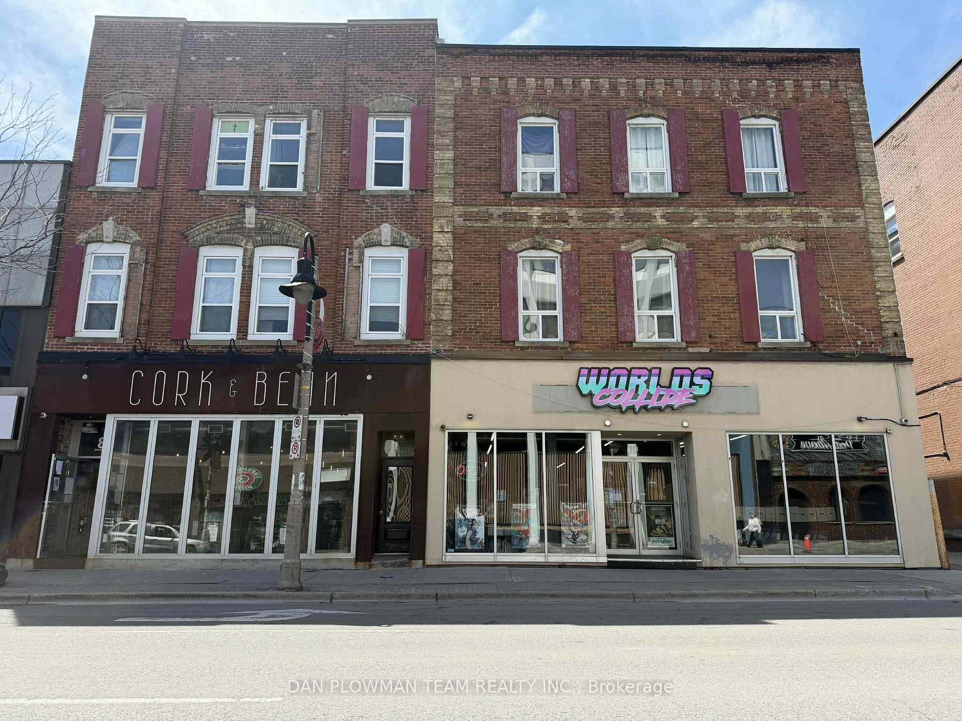 8-10 Simcoe Street photo 1