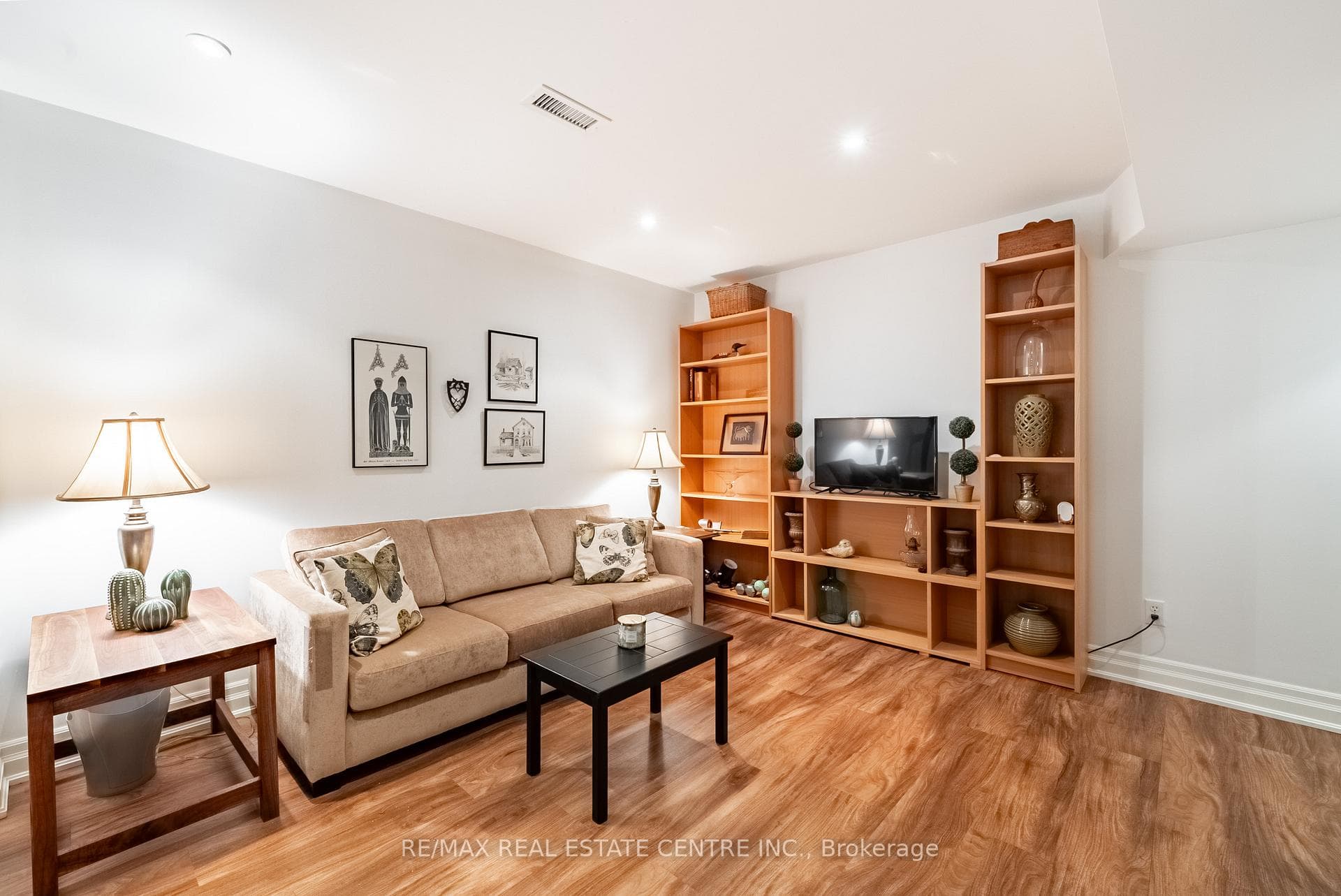 15 Robert Street photo 28
