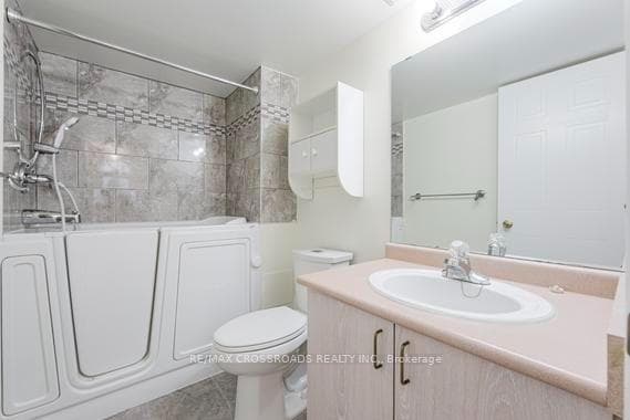 52 Sidney Belsey Crescent Unit 204 photo 15