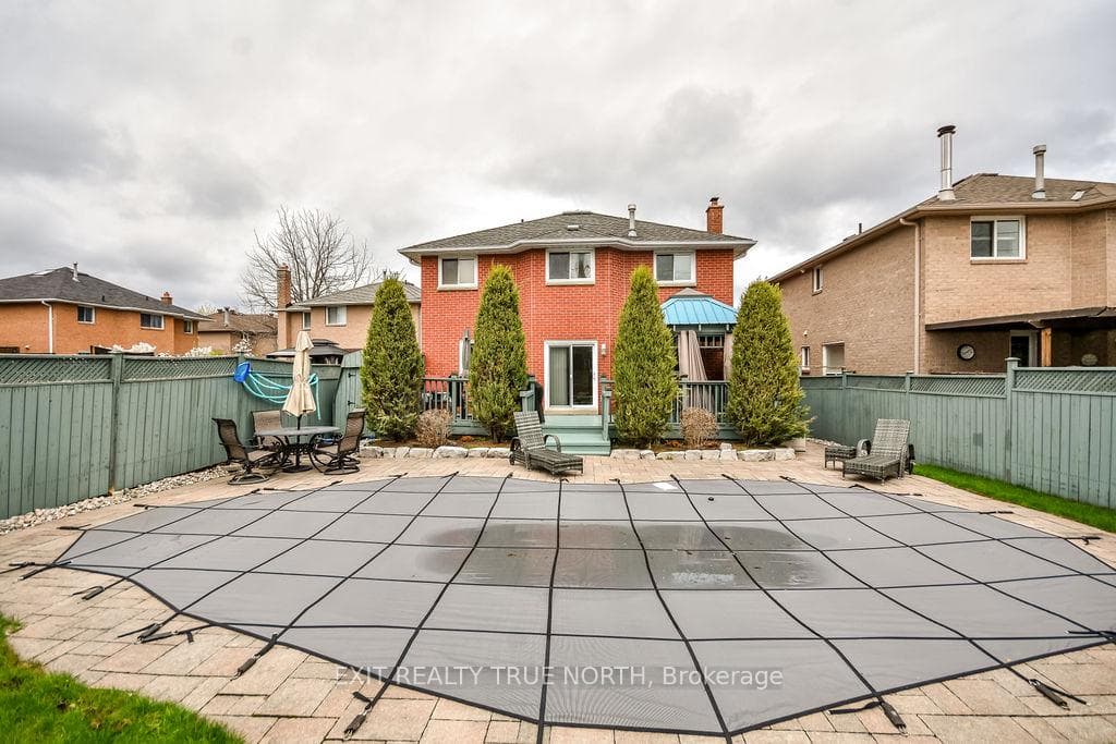 53 Etherington Crescent photo 22