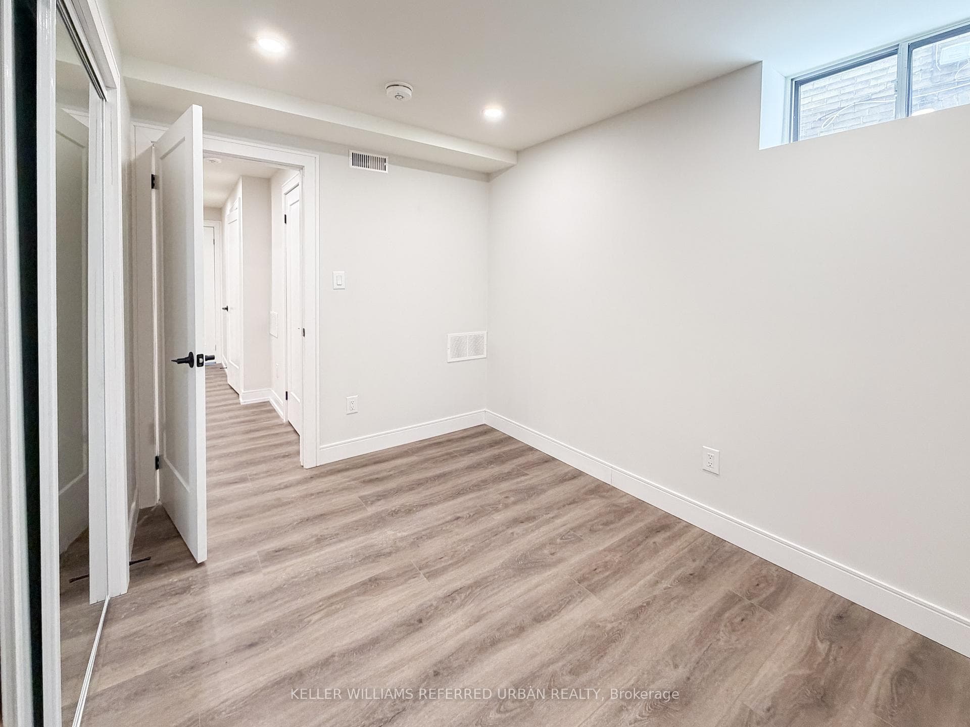 63 Wallington Avenue Unit Basement photo 10